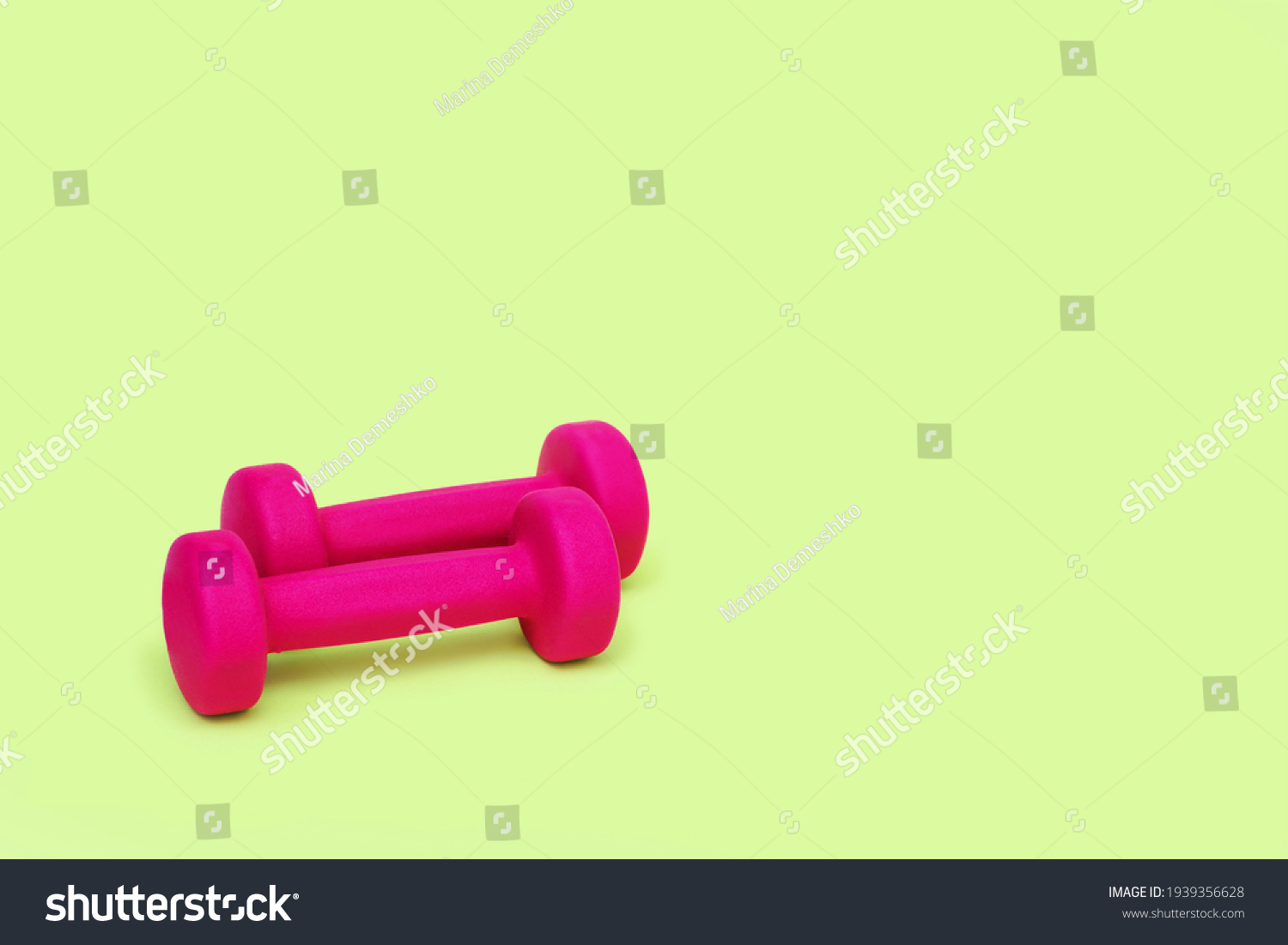 569,143 Dumbbell Images, Stock Photos & Vectors | Shutterstock