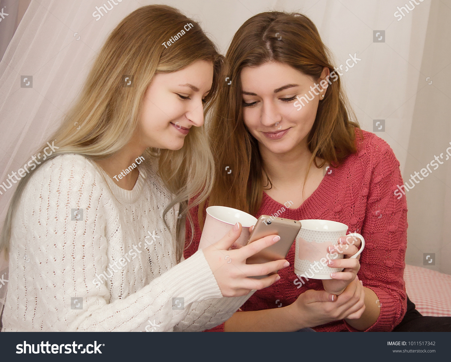 Girls looking to chat