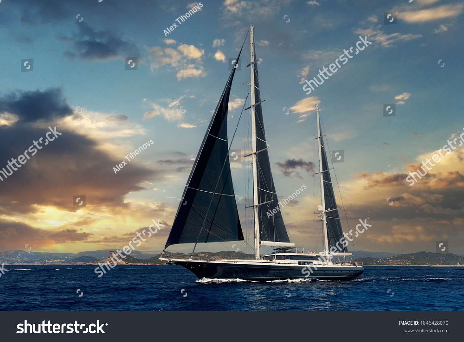 2 masted superyacht