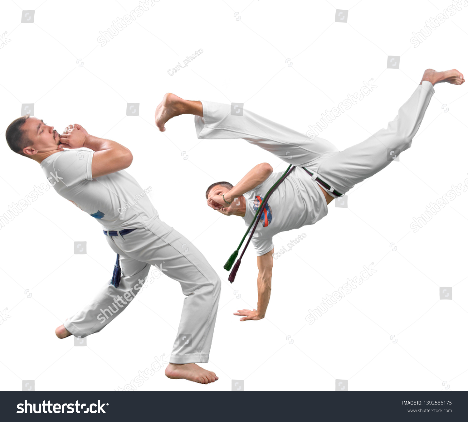 Two Men Do Fighting Element Capoeira の写真素材 今すぐ編集