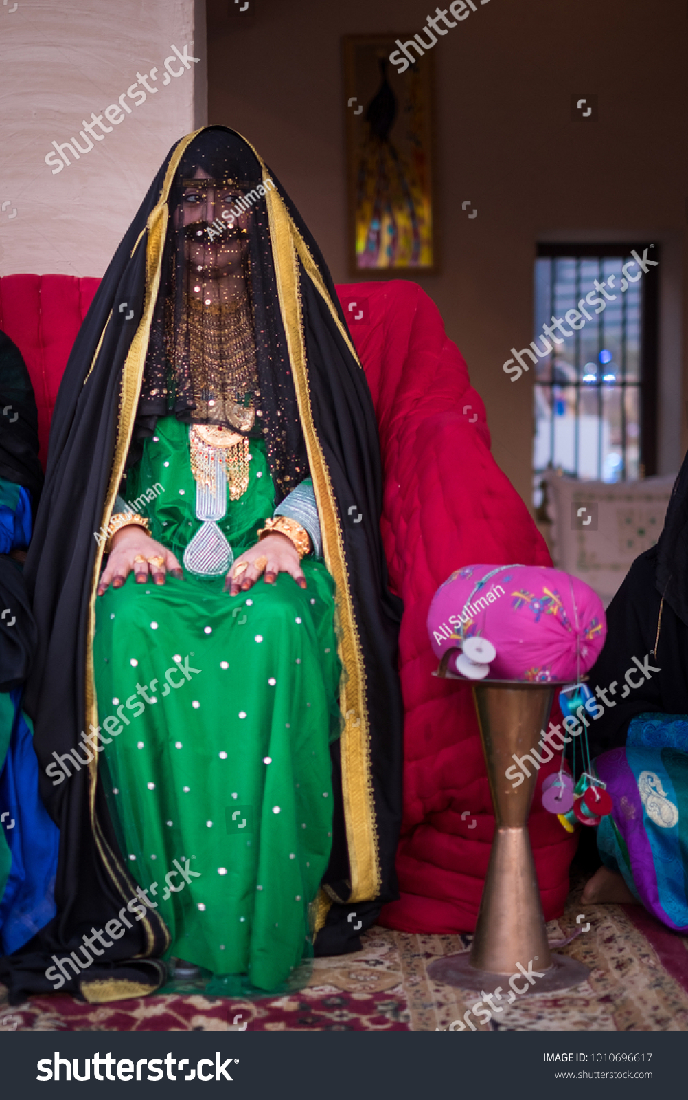 traditional dress for ladies