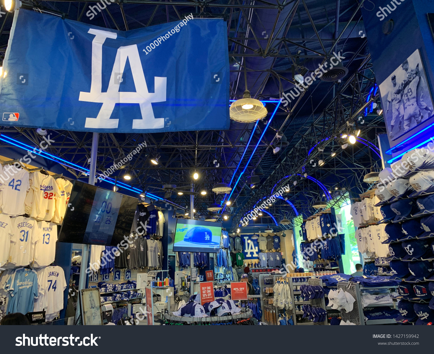 the dodgers store