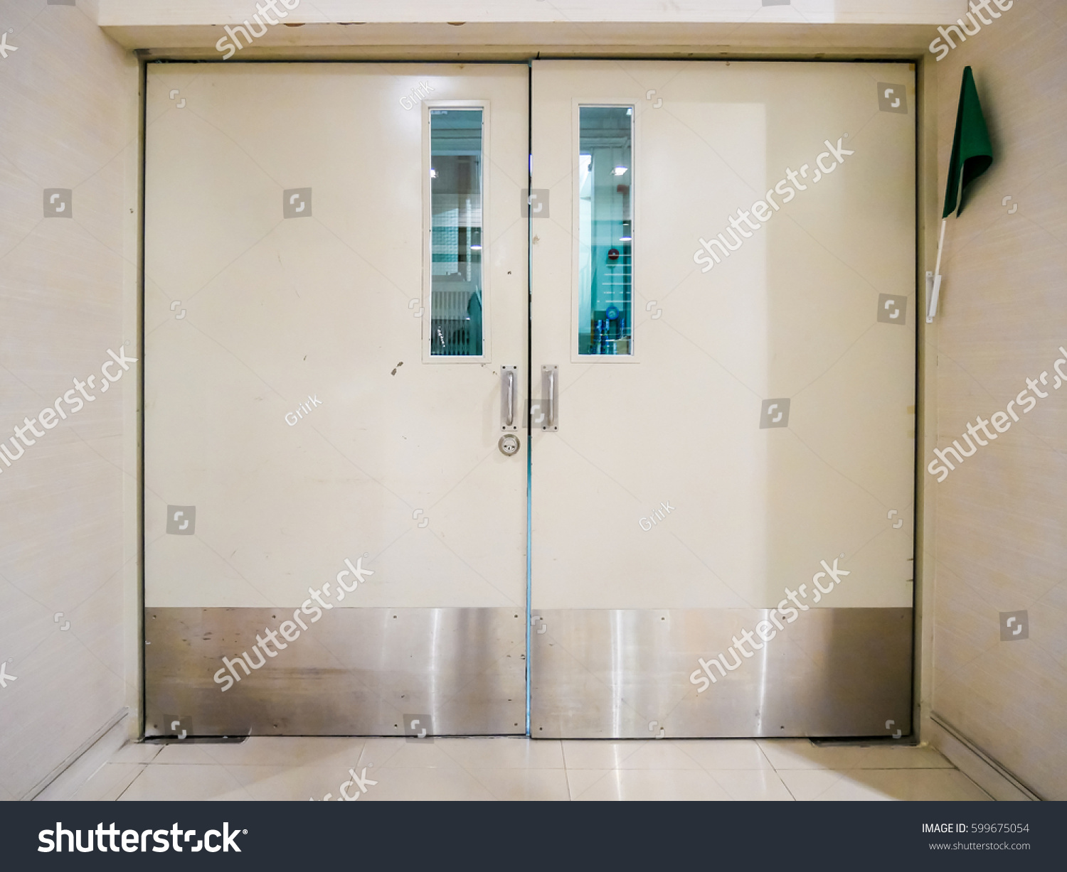 252 Double swing doors Images, Stock Photos & Vectors | Shutterstock