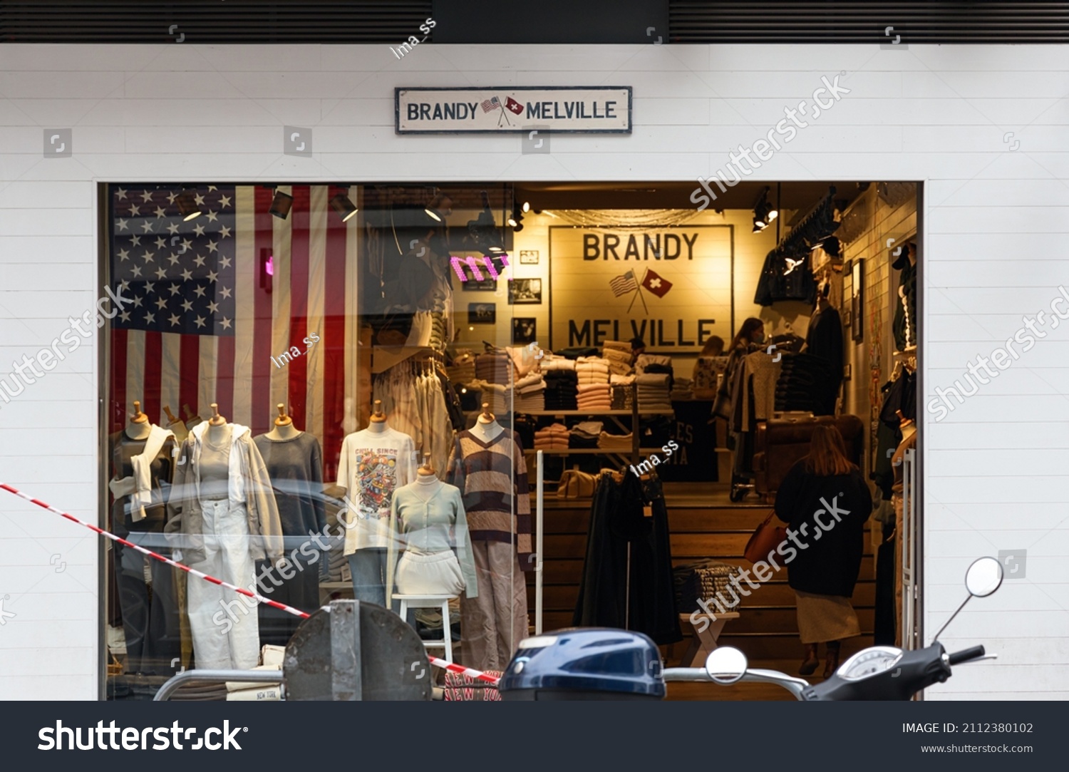 brandy melville passy Eating place