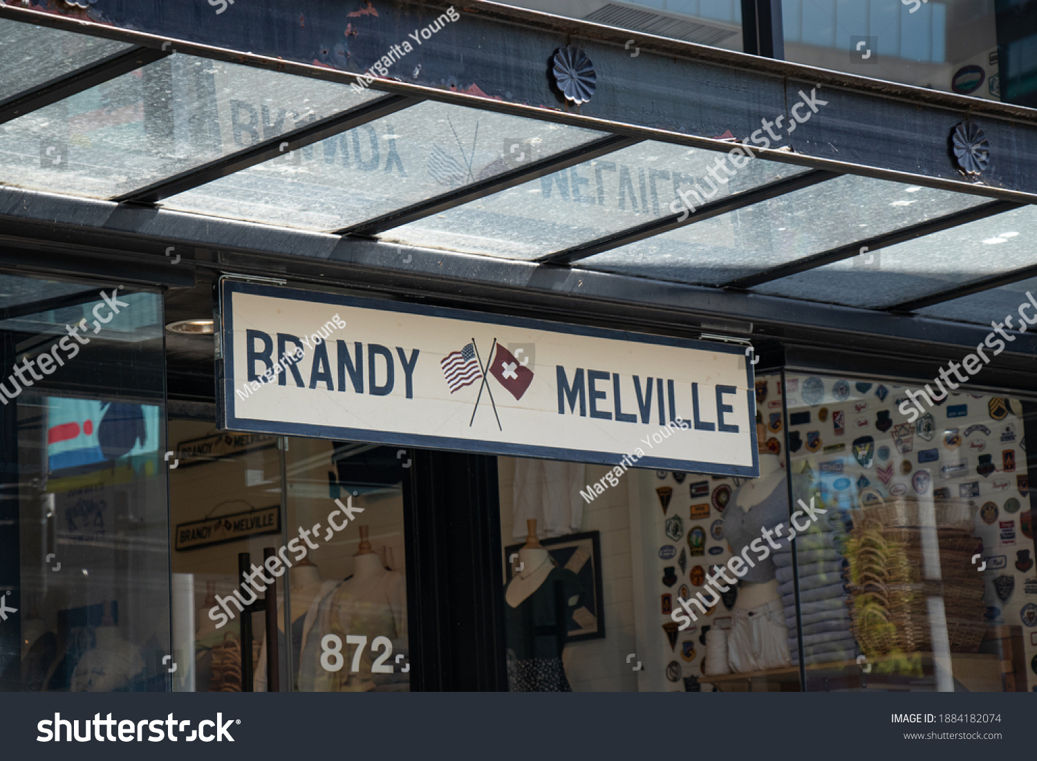 brandy melville passy Eating place