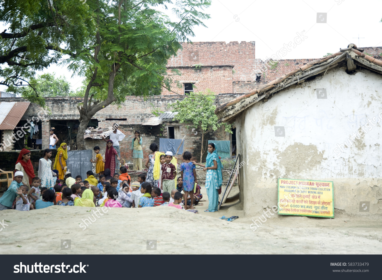 Varanasi India 20 September 2011 Indian Stock Photo 583733479 ...