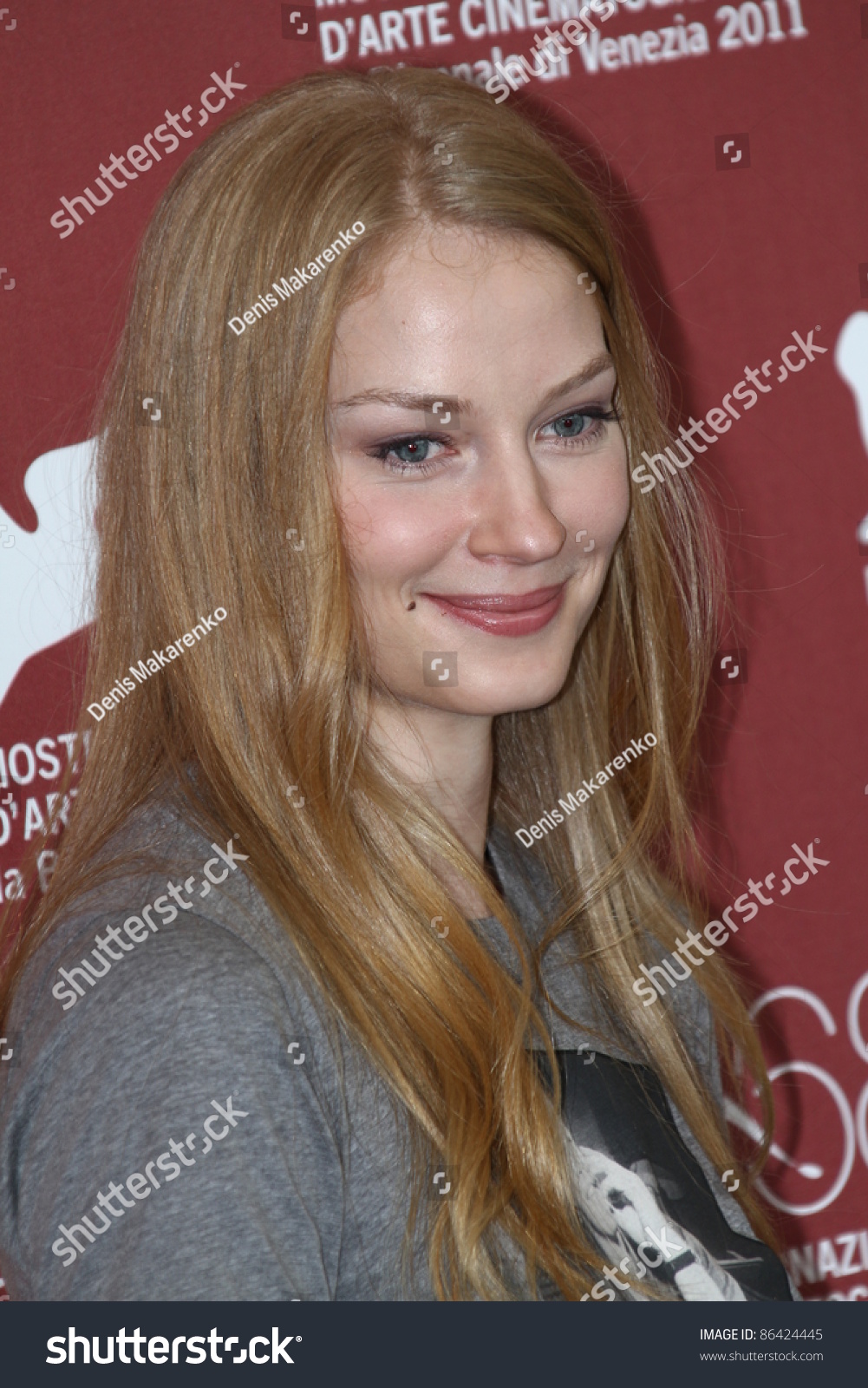 Svetlana Hodchenkova. Biography of a good actress and a beautiful woman Svetlana Hodchenkova. Biography of a good actress and a beautiful woman