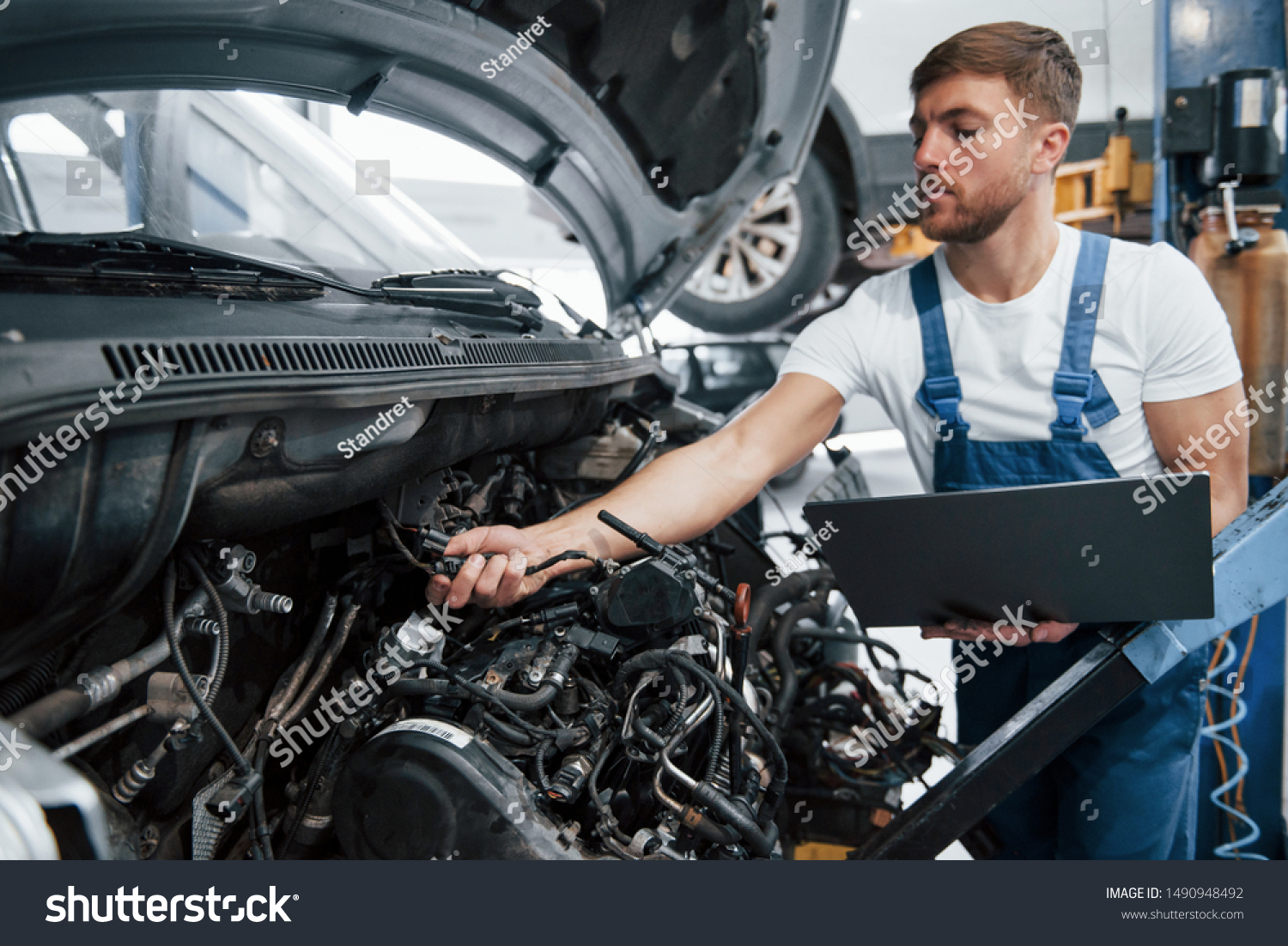 Verifying Detail Employee Blue Colored Uniform Stock Photo 1490948492 ...