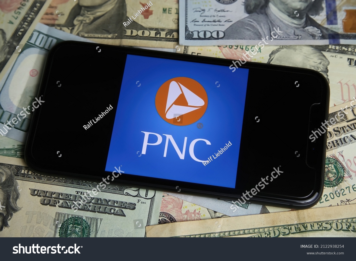 86 Pnc center Images, Stock Photos & Vectors | Shutterstock