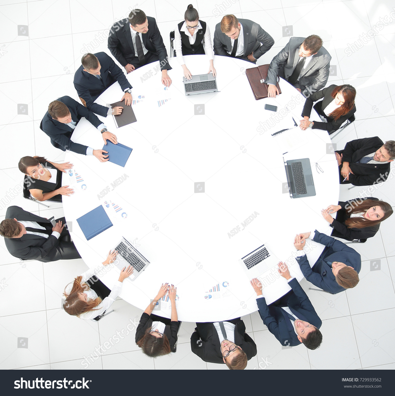 View Topmeeting Shareholders Company Round Table Stock Photo 729933562 ...