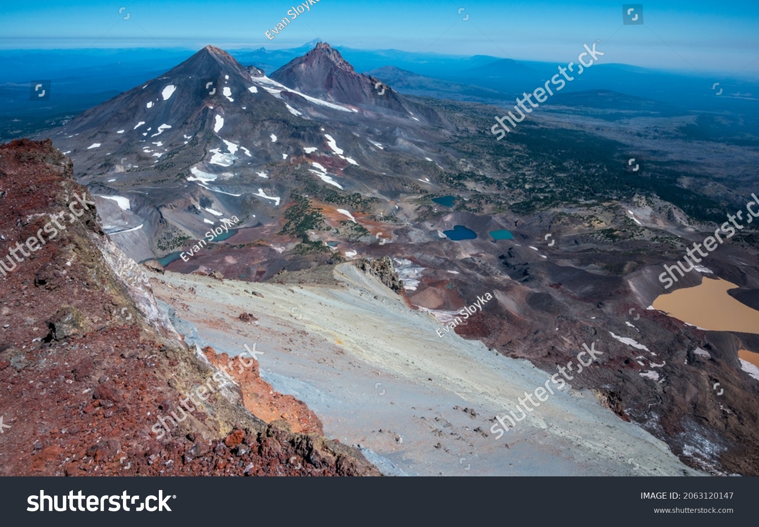 696 South sister oregon Images, Stock Photos & Vectors | Shutterstock