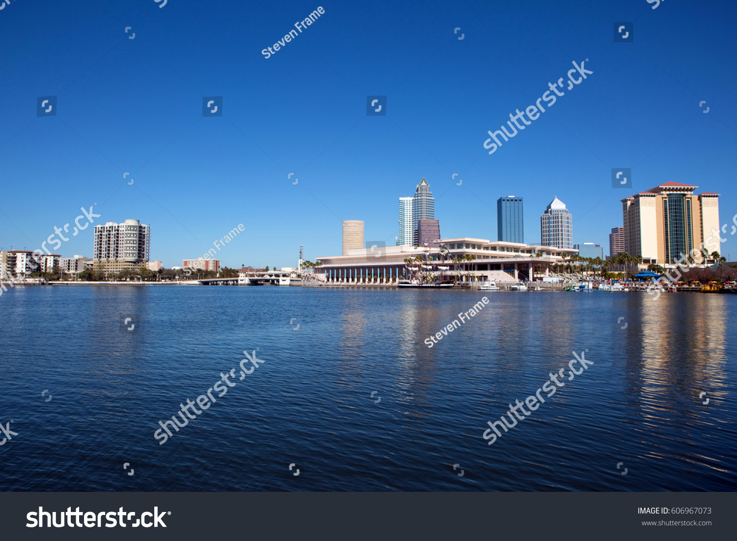 View Tampa Convention Center City Skyline Stock Photo 606967073