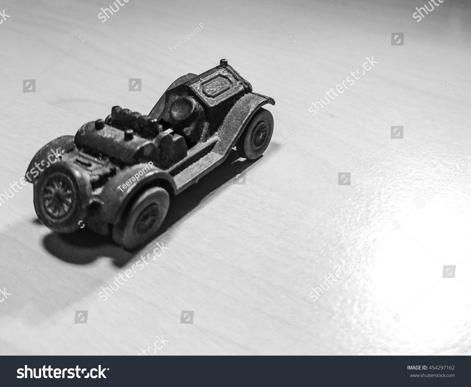 Vintage Car Metal Stock Photo 454297162 : Shutterstock