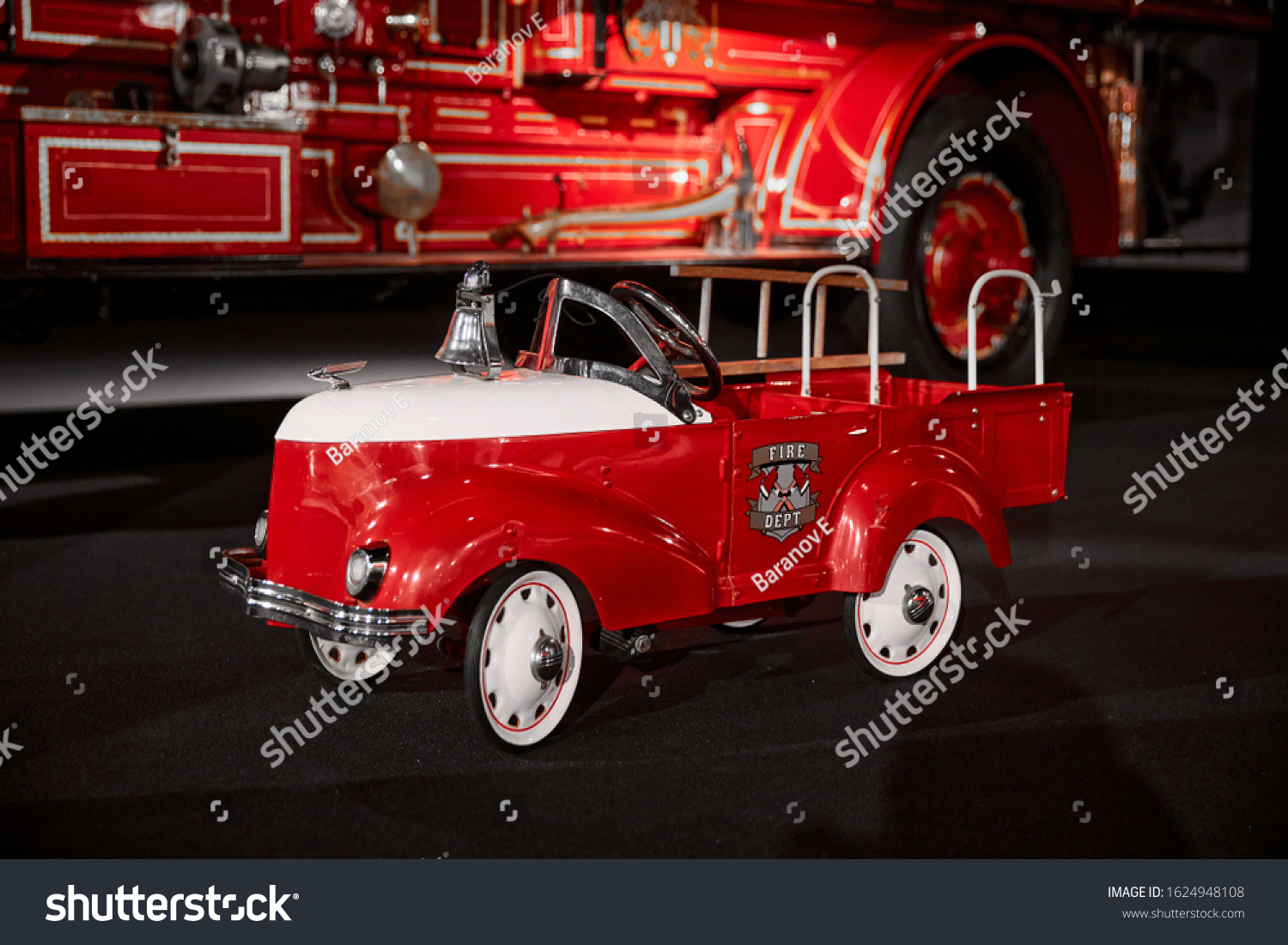 old metal fire truck toy