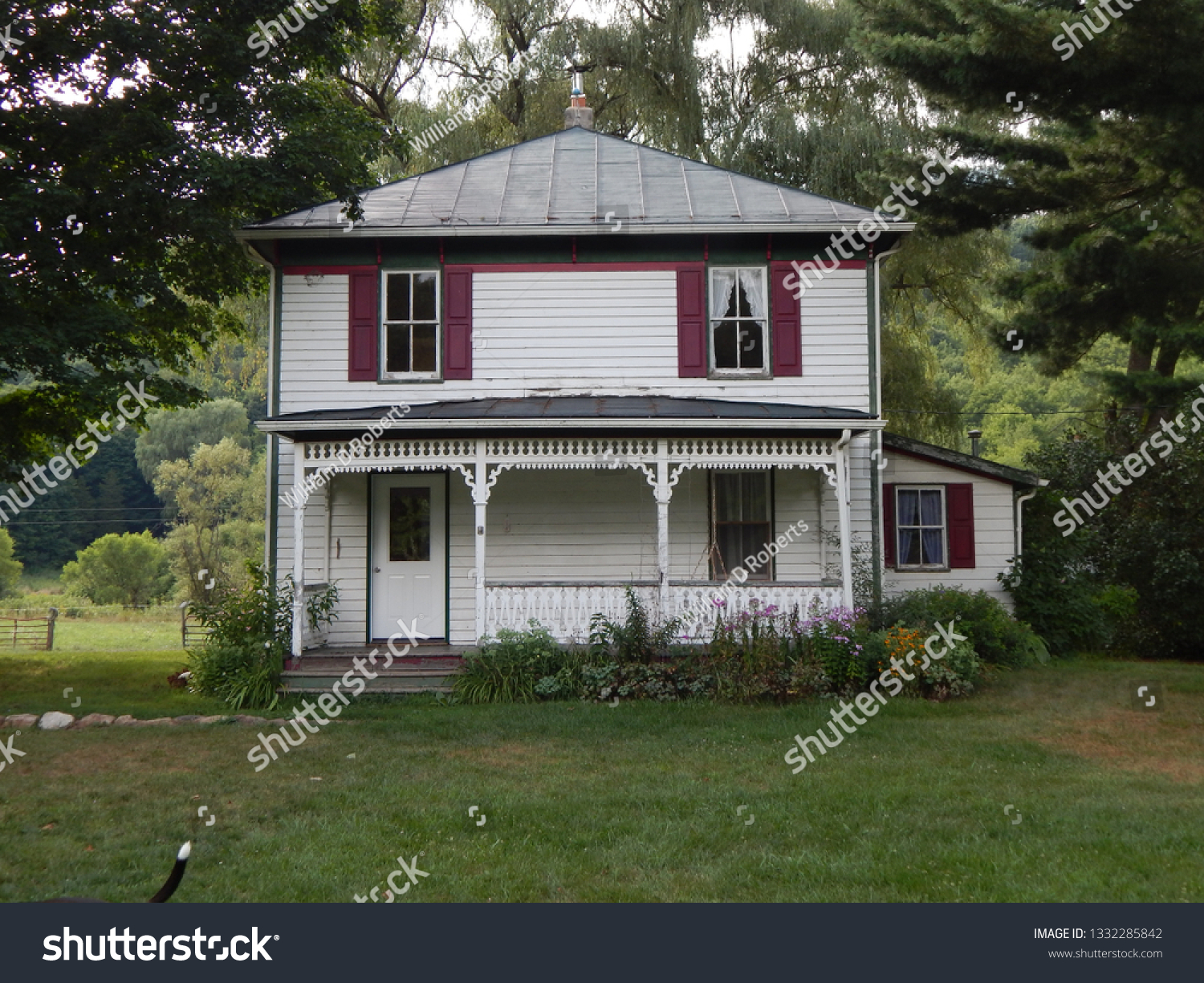 Get Haunted House Landscape Pictures