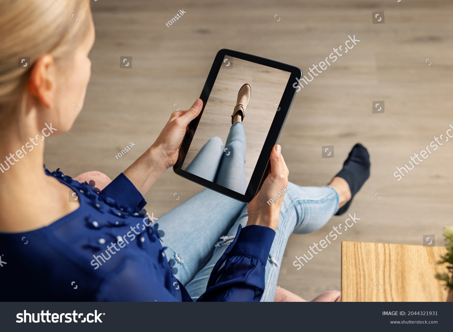 125 Virtual Dressing Room Images Stock Photos Vectors Shutterstock 125 Virtual Dressing Room Images Stock Photos Vectors Shutterstock
