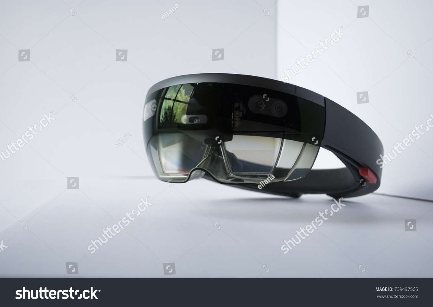 Virtual Reality Glasses Isolated Stock Photo 739497565 | Shutterstock