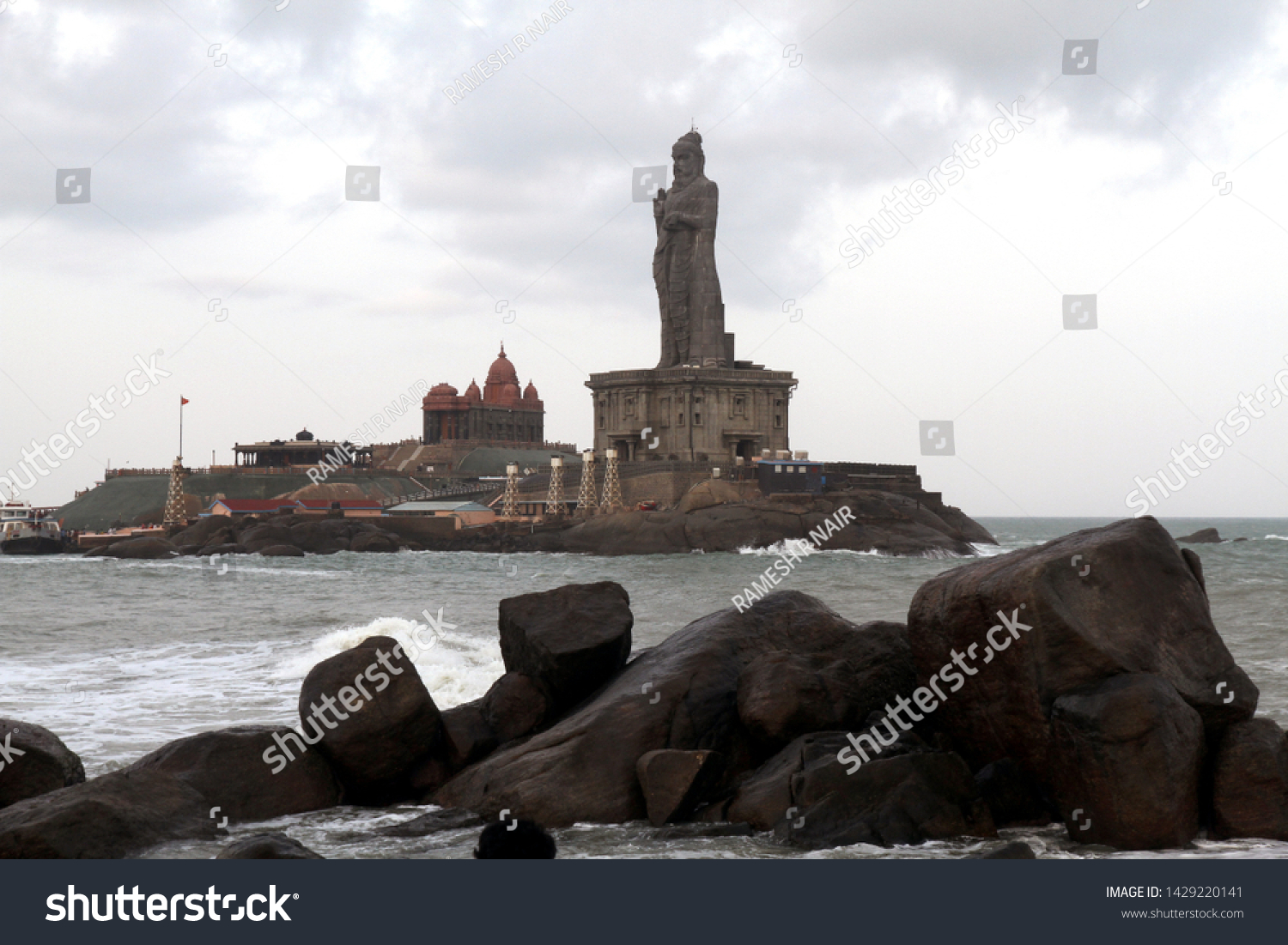 Vivekananda Rock Memorial Thiruvalluvar Statue Kanyakumari Stock Photo ...