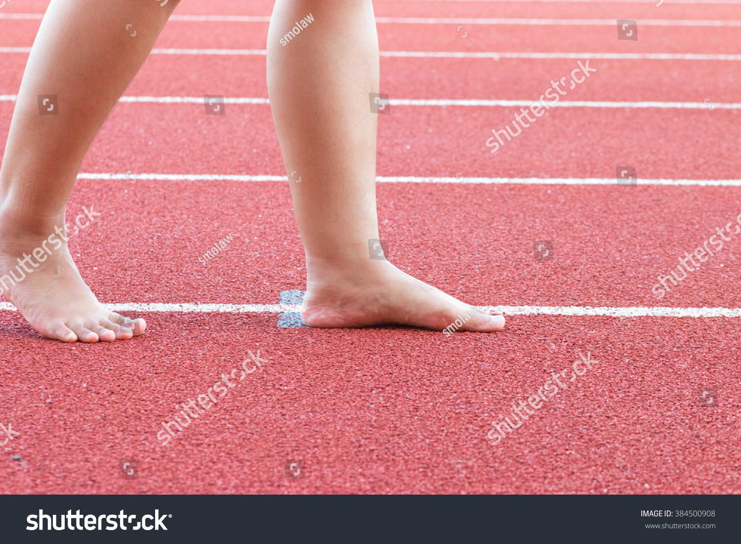 running barefoot on treadmill