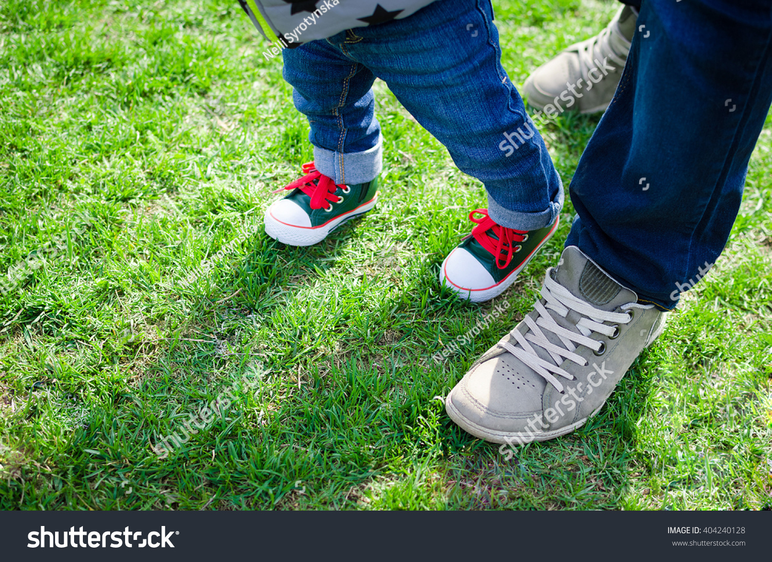 baby walking on hands and feet