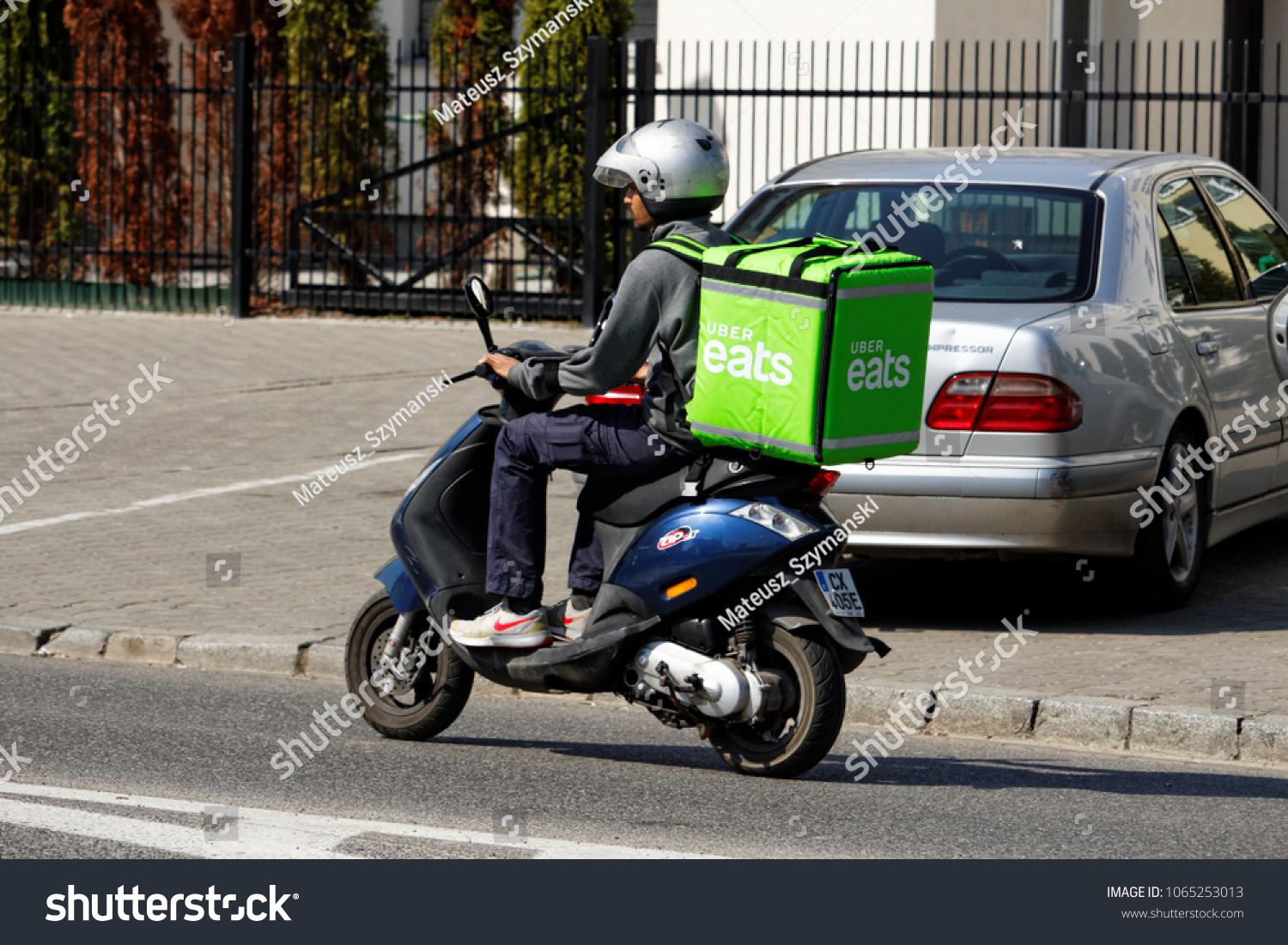 uber eats motorbike