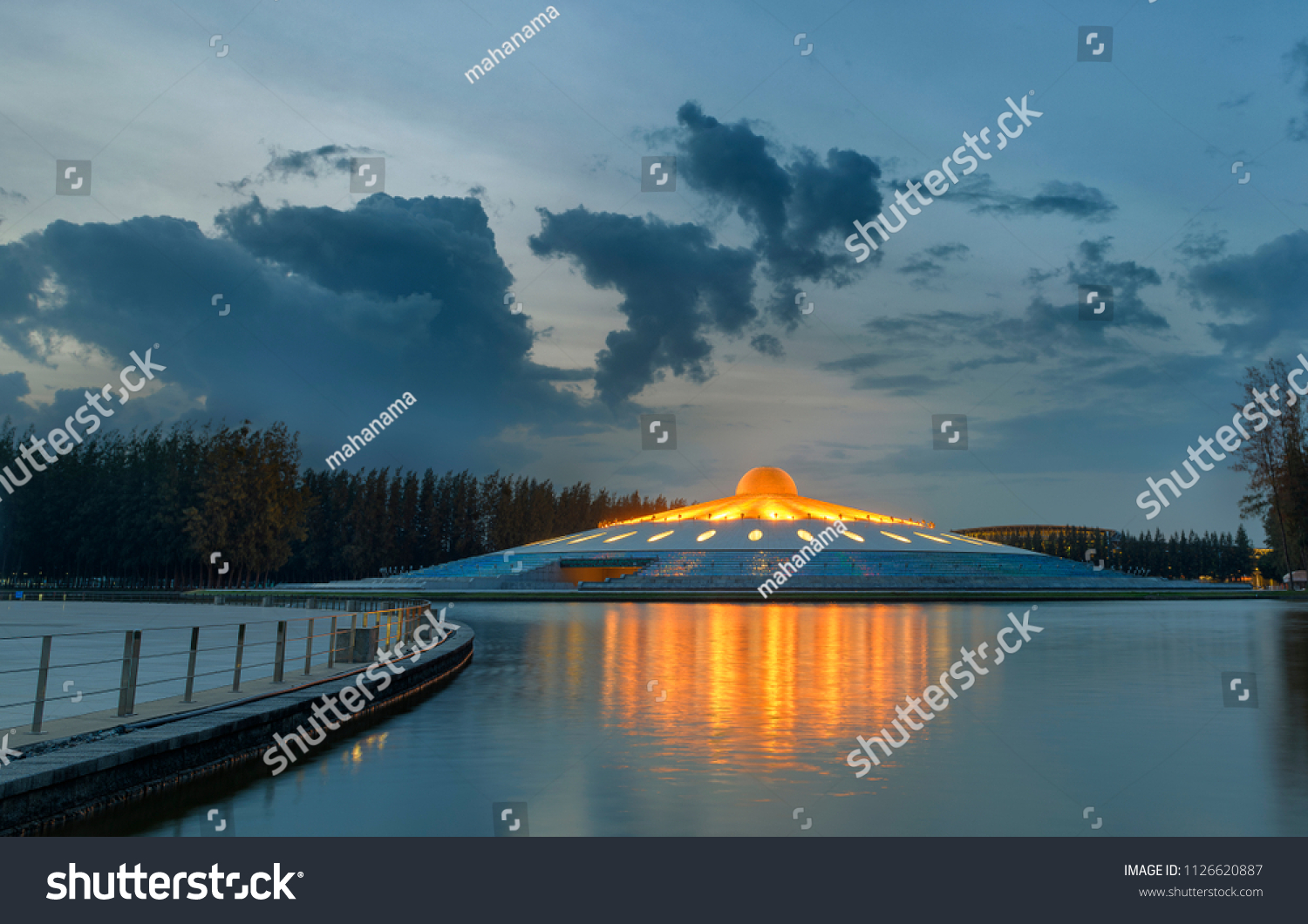 Wat Phra Dhammakaya Temple Pathum Thani Stock Photo Edit Now