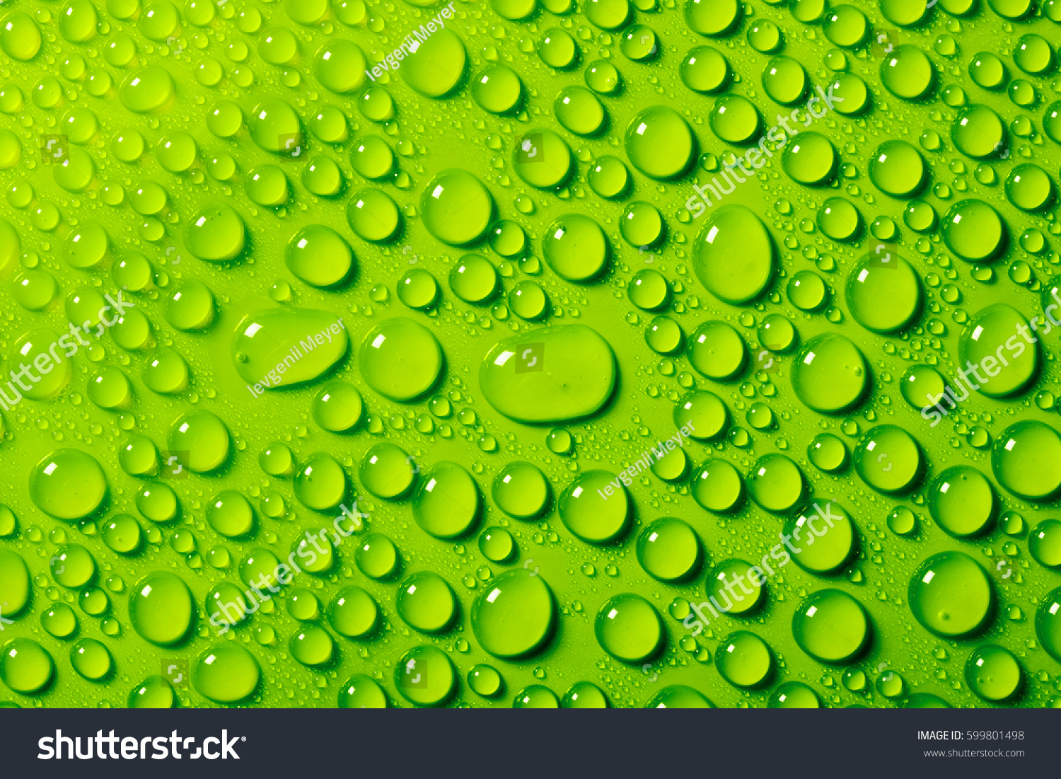 Water Drops On Green Background Stock Photo 599801498 - Shutterstock