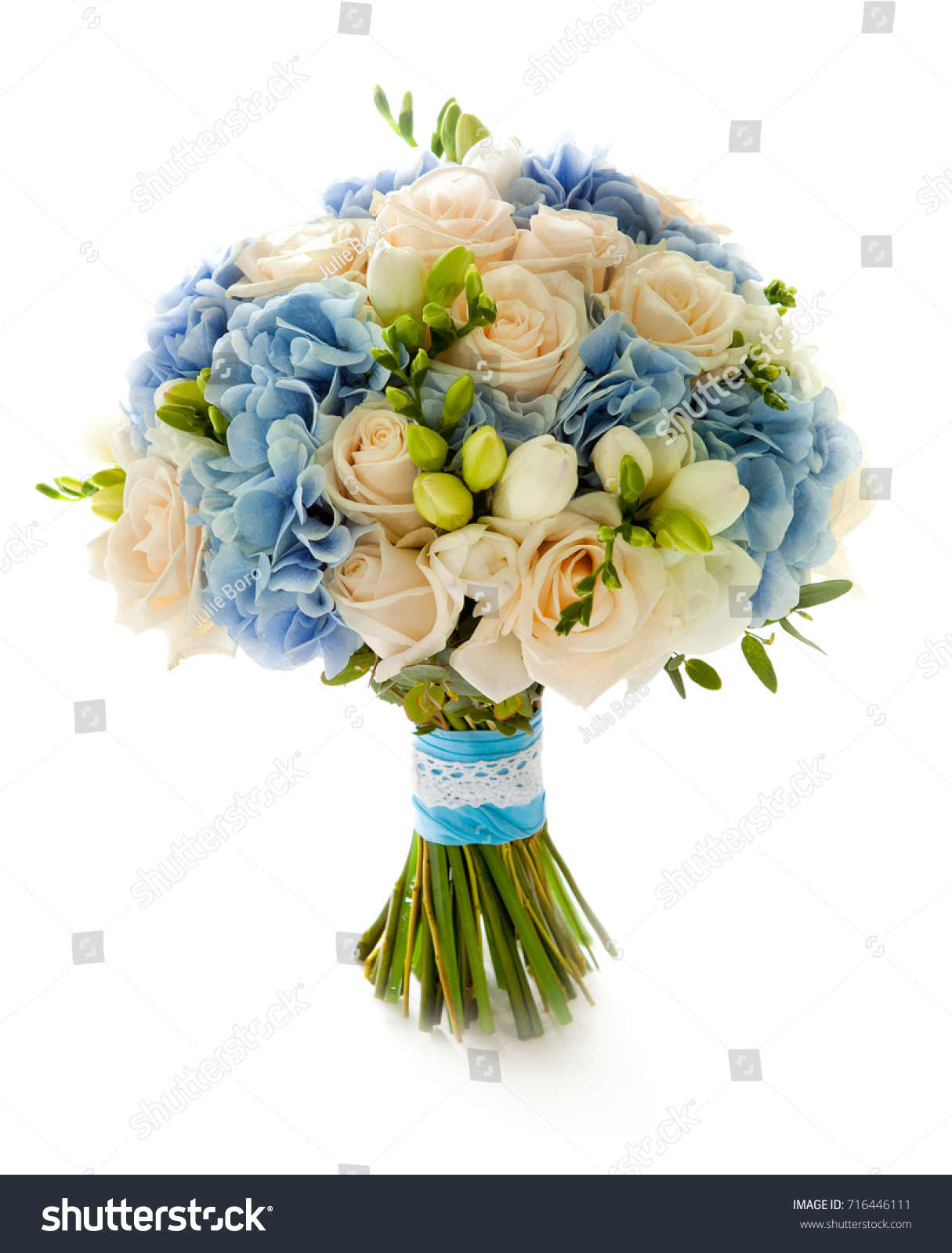 cream and blue wedding bouquets