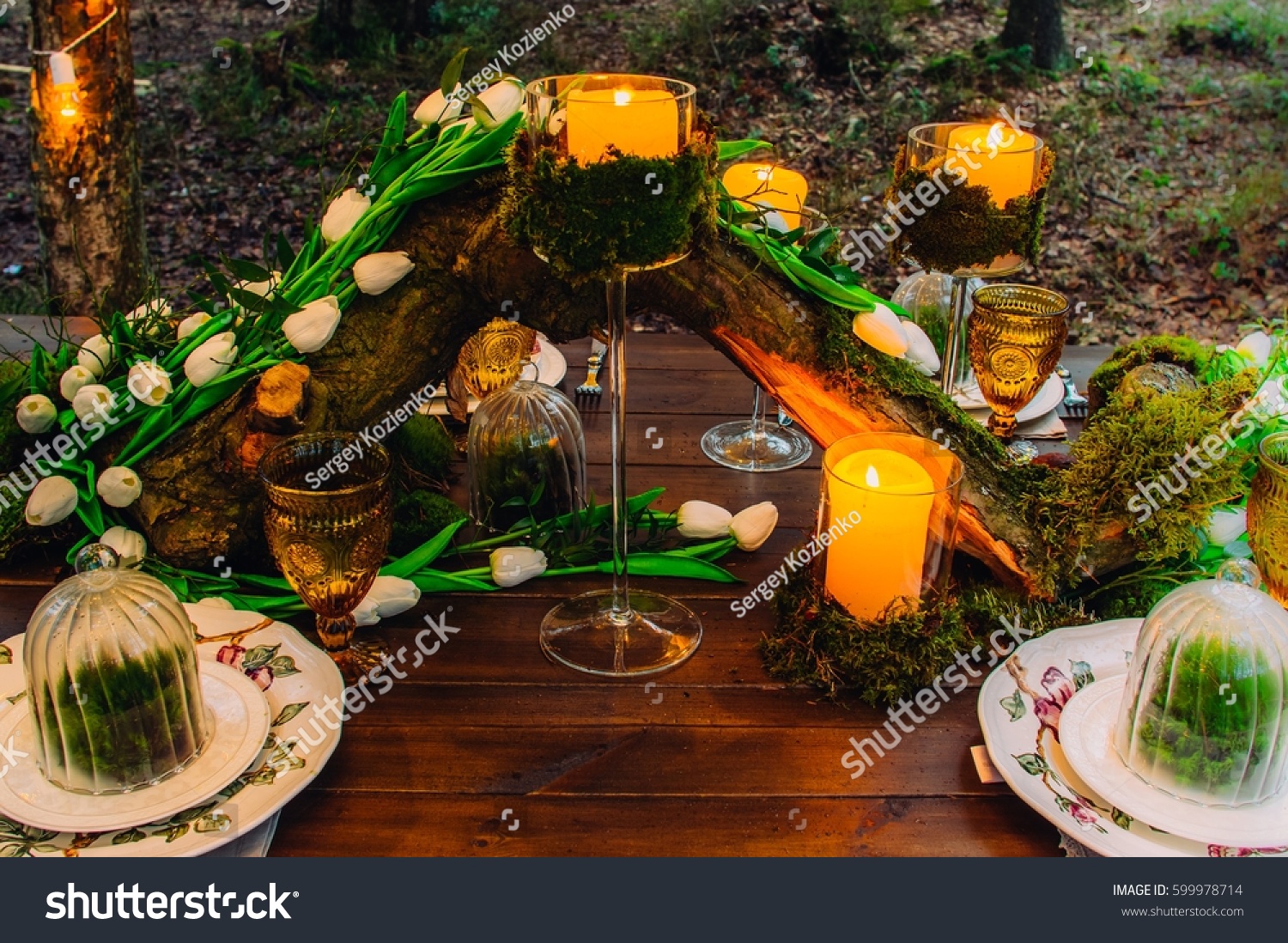 Wedding Table Decorations Tulips Moss Stock Photo Edit Now 599978714