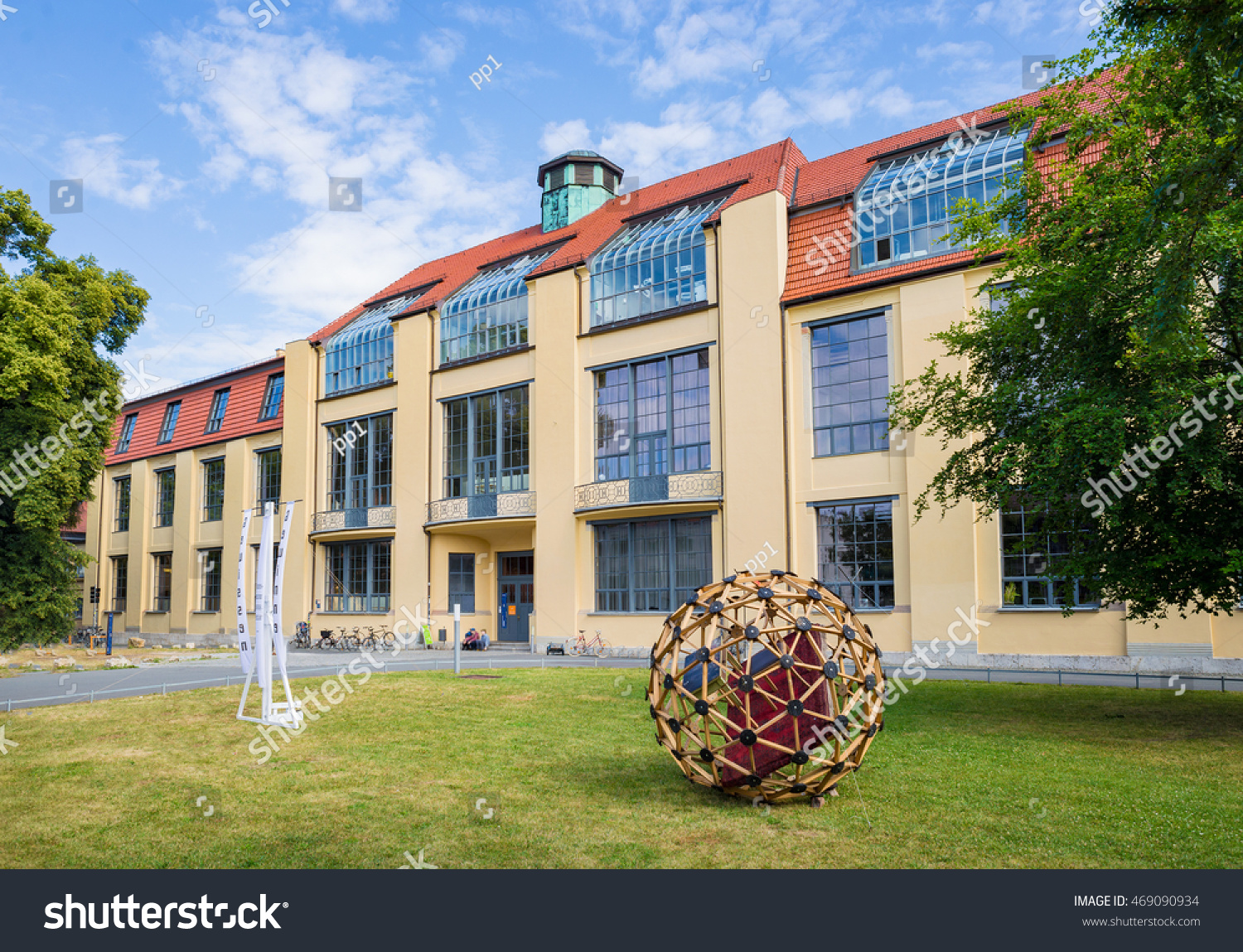 145 Bauhaus Weimar Images, Stock Photos & Vectors | Shutterstock