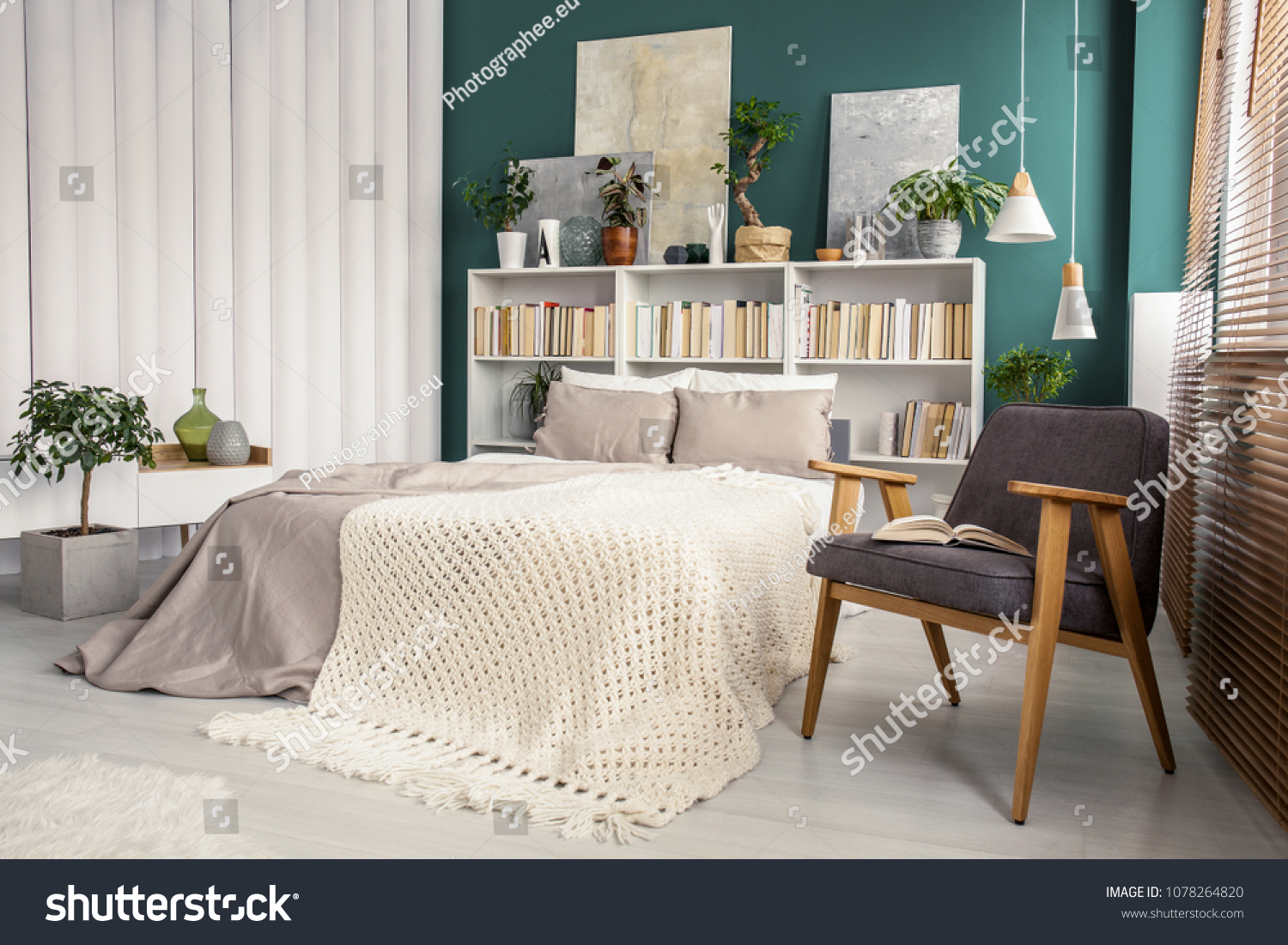 White Green Bedroom Interior Knit Blanket Stockfoto Jetzt