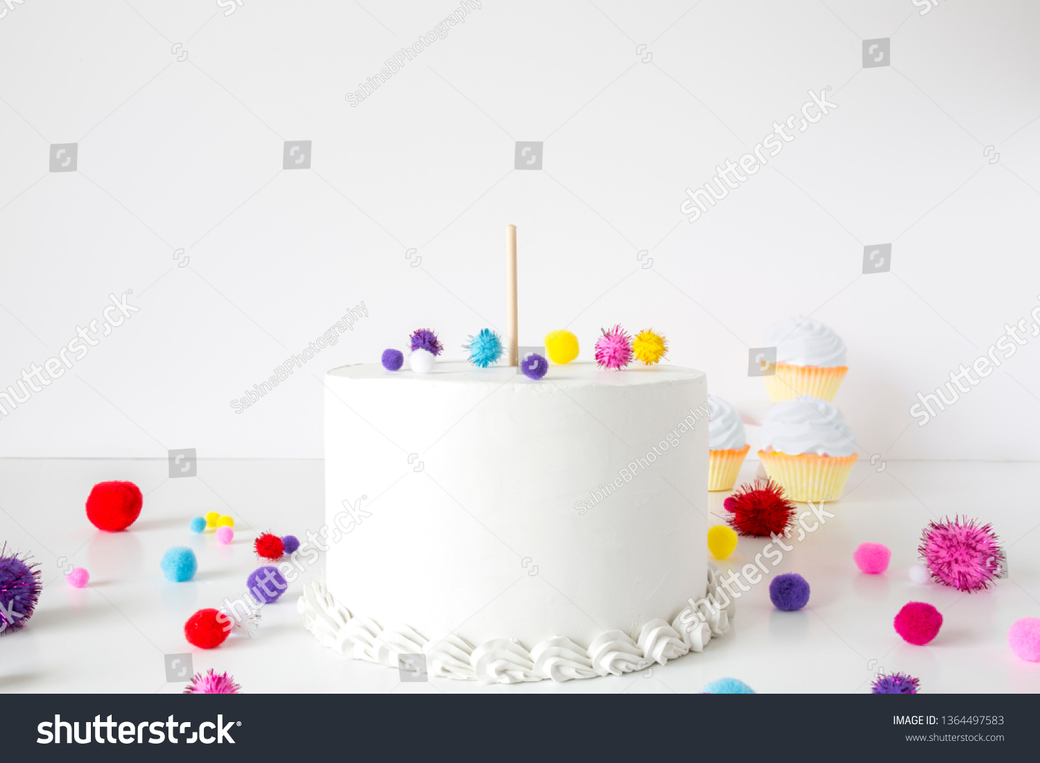 798 Stick cake toppers Images, Stock Photos & Vectors | Shutterstock