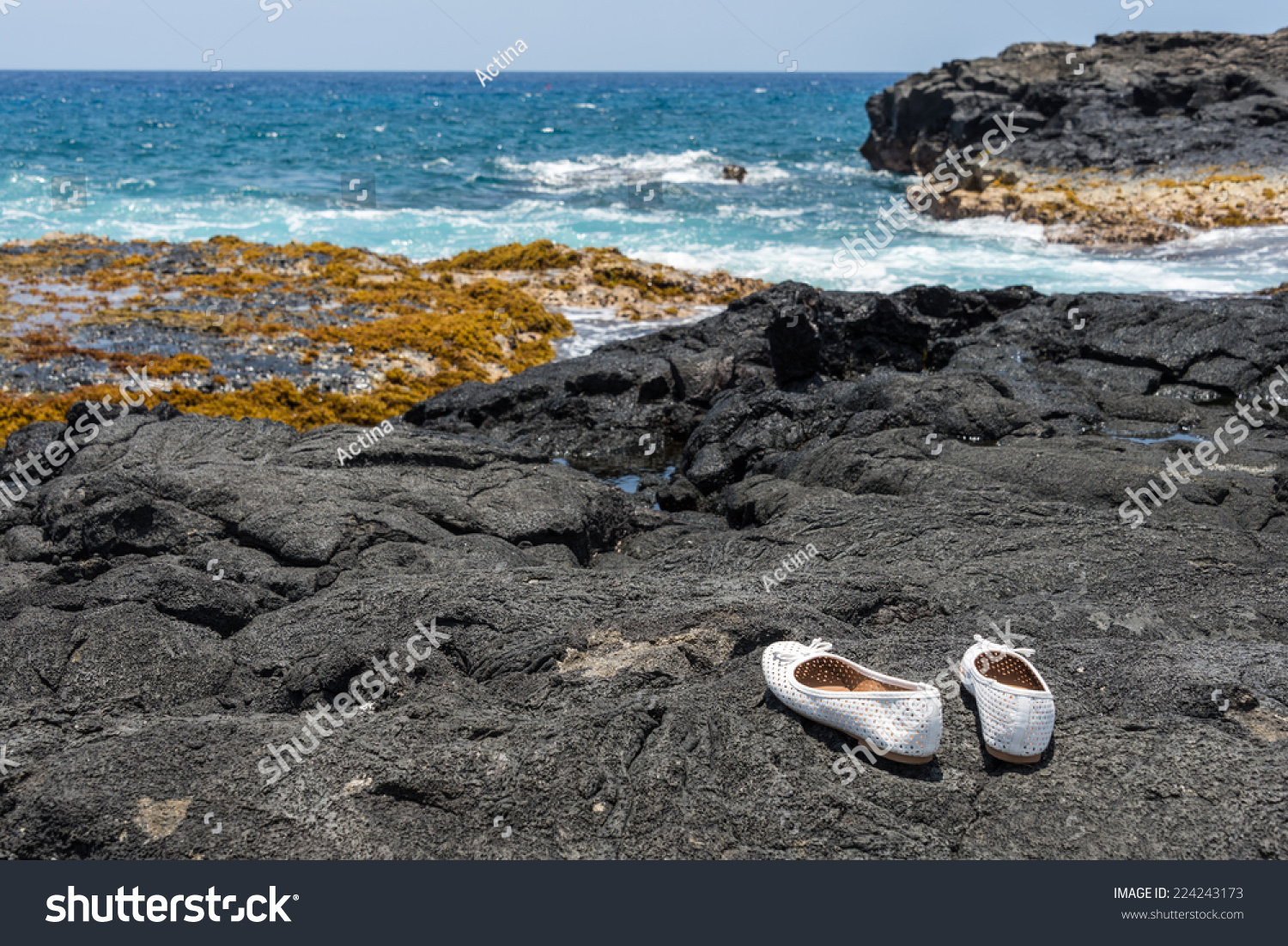 beach rock shoes