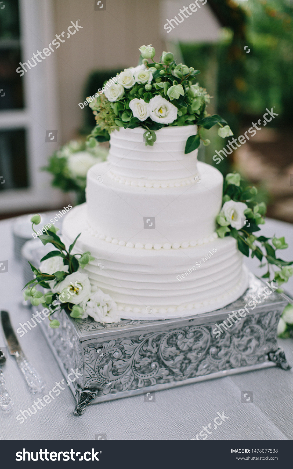 White Wedding Cake Green White Flowers Stock Photo Edit Now 1478077538