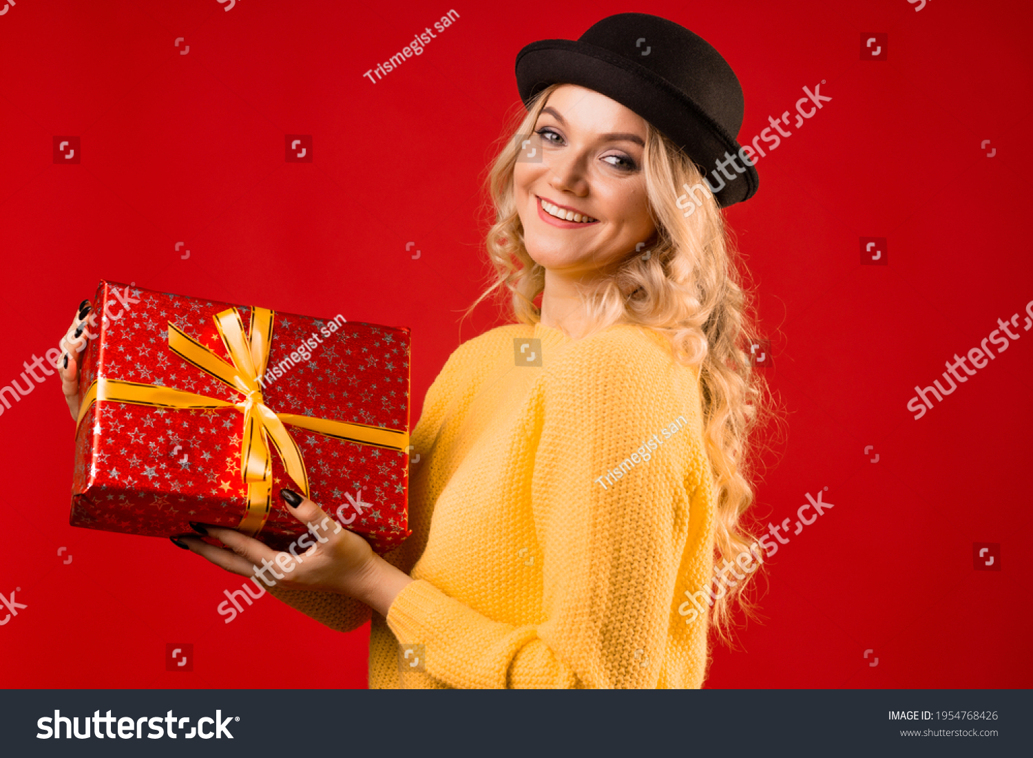 6,719 Woman bowler hat Images, Stock Photos & Vectors | Shutterstock