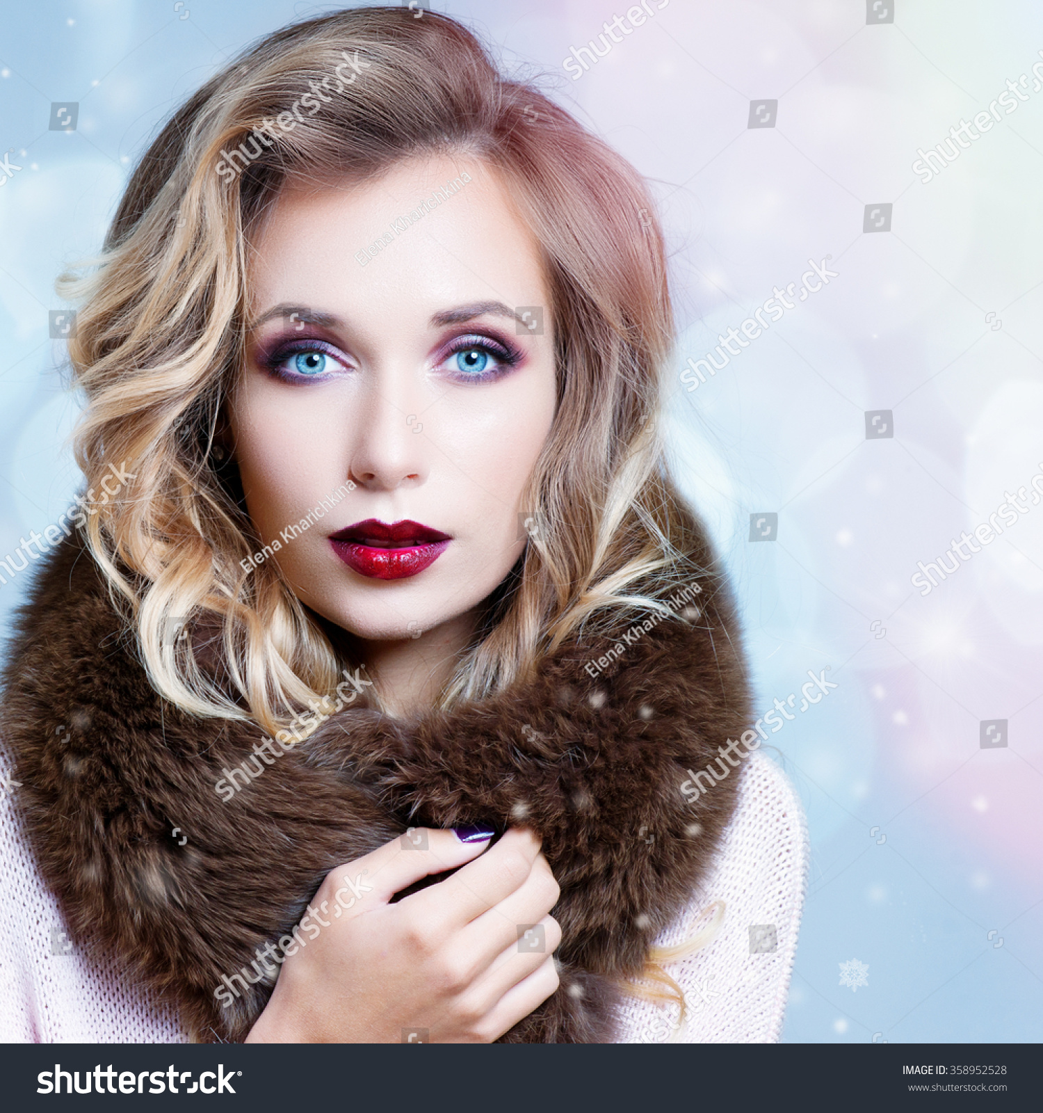 Winter Woman In Luxury Fur Coat. Beauty Fashion Model Girl In Blue Fox ...