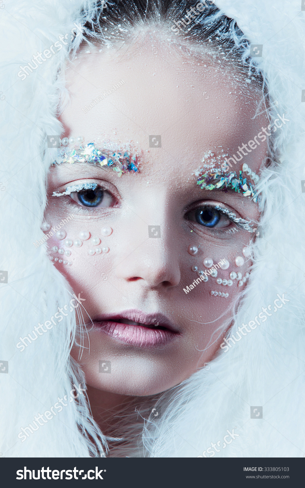 Winter Woman Portrait Snow Beauty Fashion Stock Photo 333805103