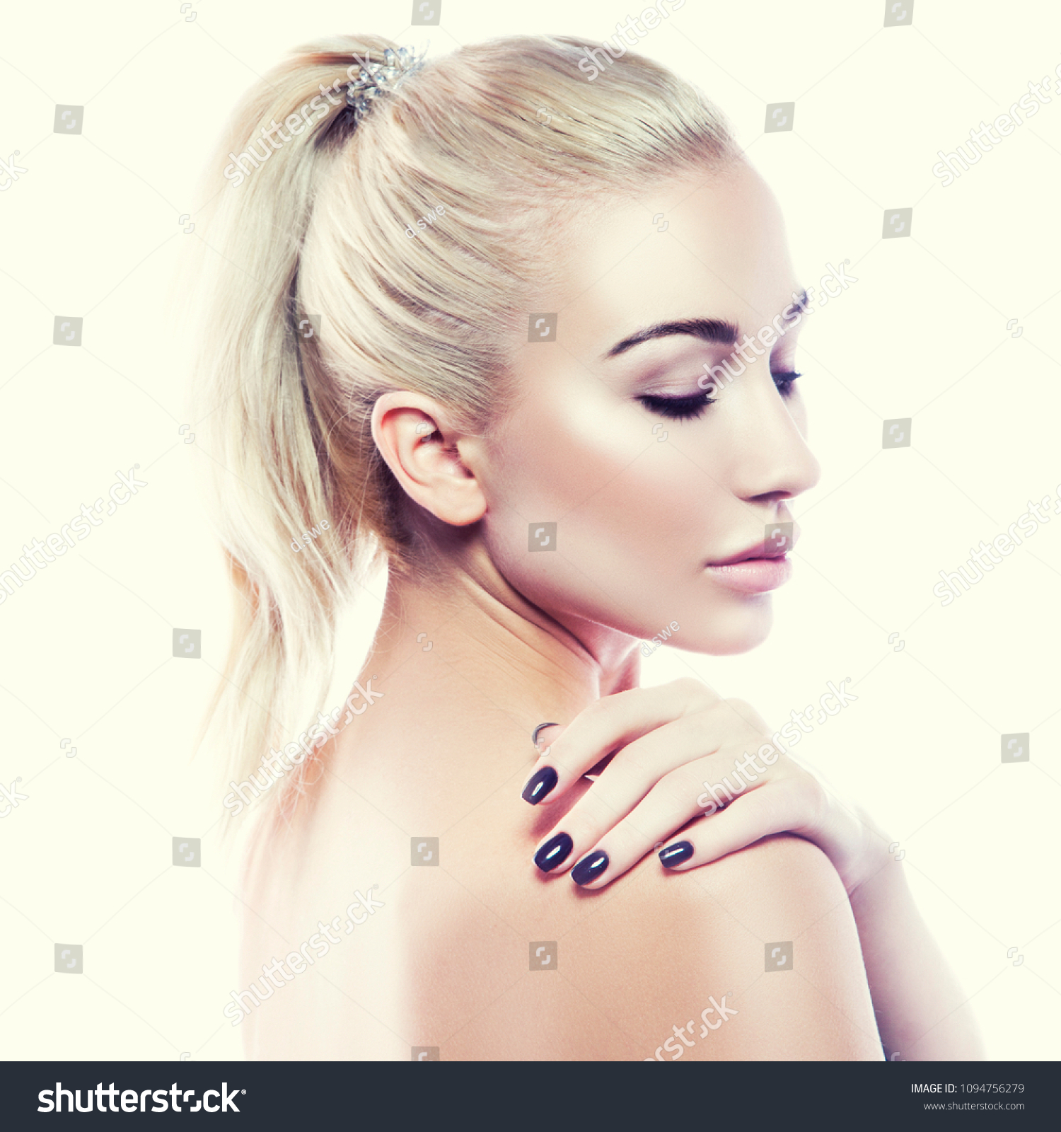 Woman Beauty Treatment Portrait Natural Makeup Stock Photo Edit Now 1094756279