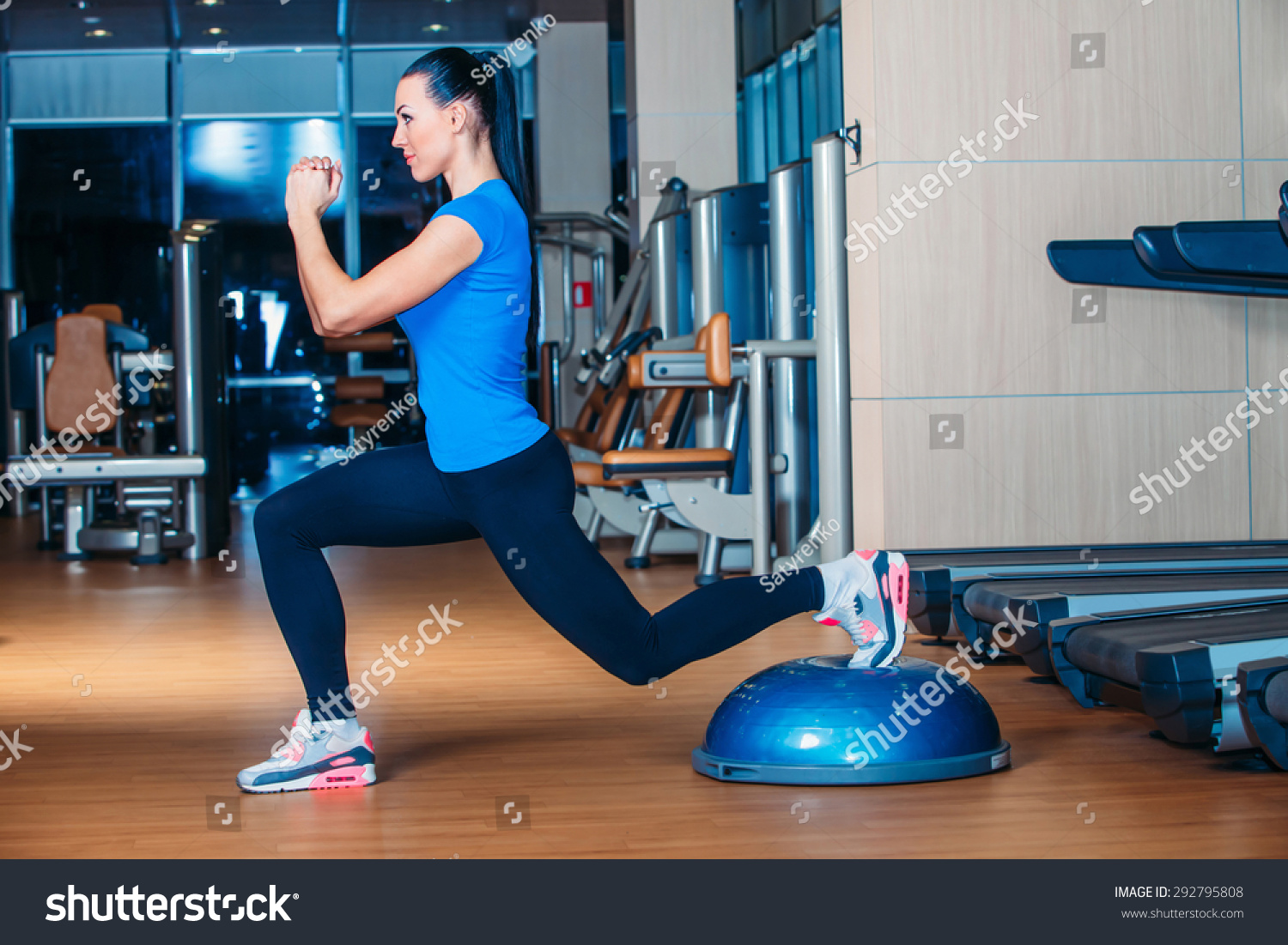 balance trainer squats