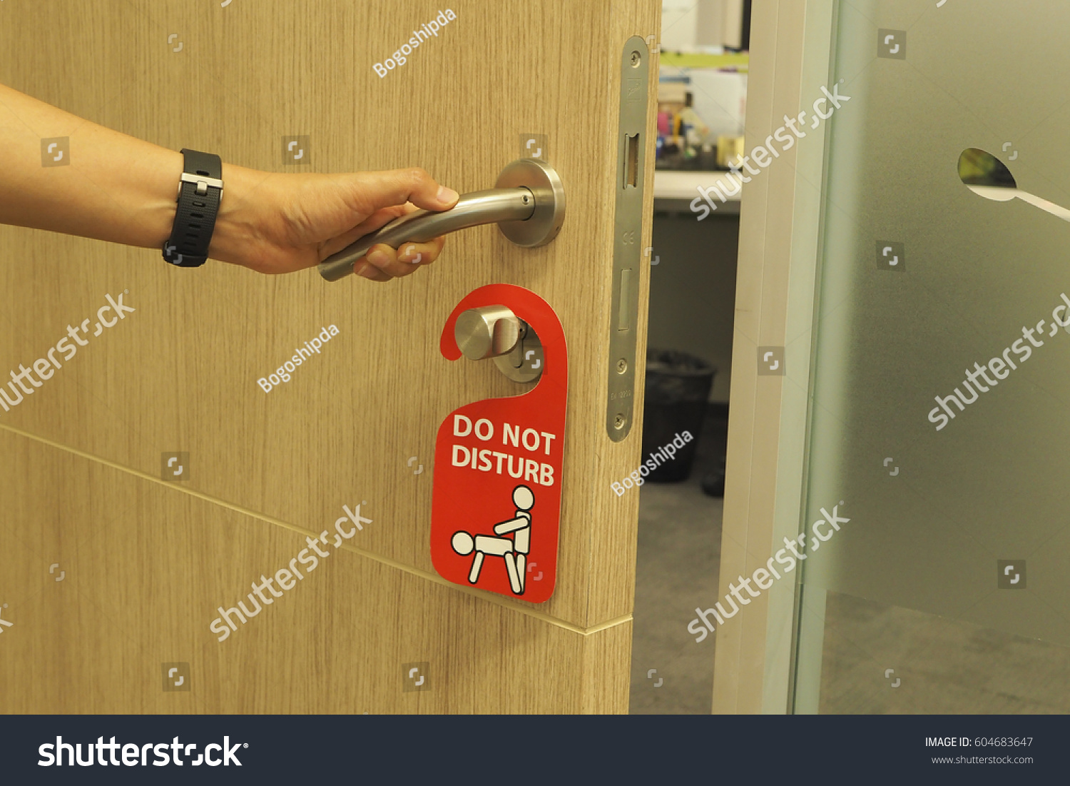 Executive Quality Door Hanger Do Not Disturb Sign Eco Leather Hotel Style DND Both Sides 2 Pack