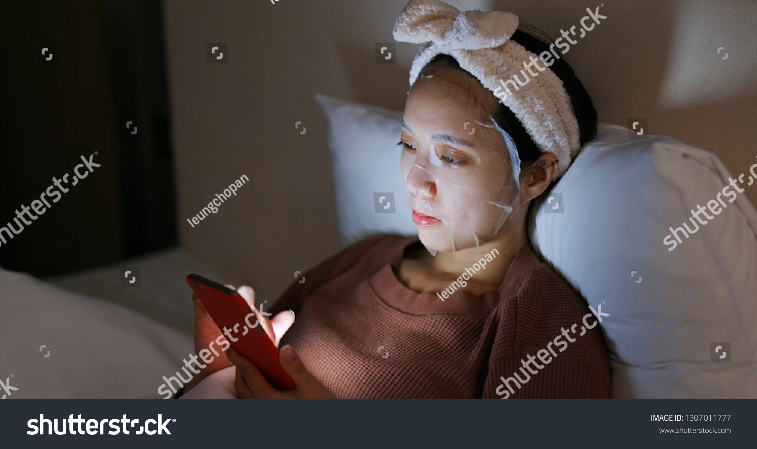  Tawny Brown Classic  Template Design Featuring Woman Uses Mobile