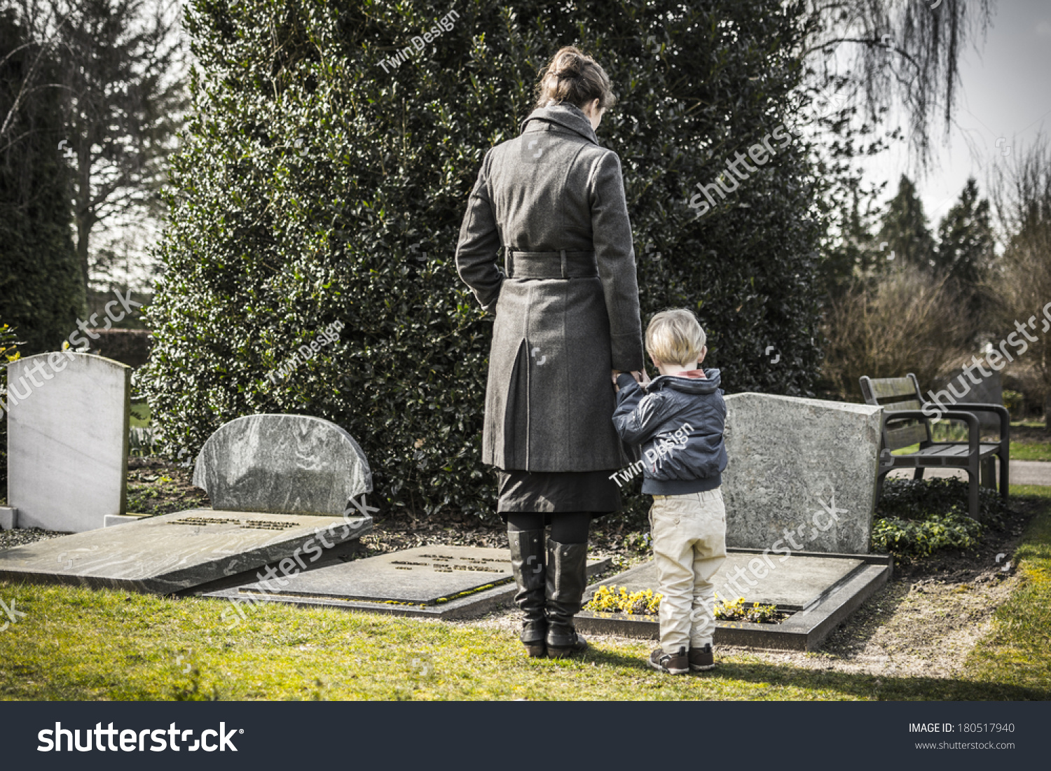 944 Funeral father Images, Stock Photos & Vectors | Shutterstock