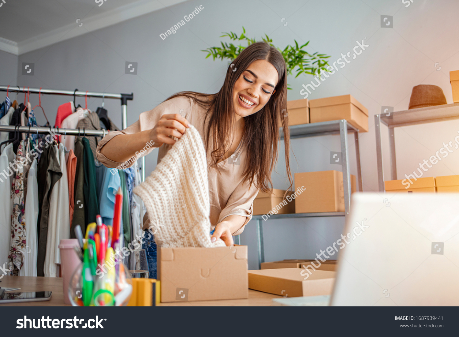 17,449 Vendor clothes Images, Stock Photos & Vectors | Shutterstock