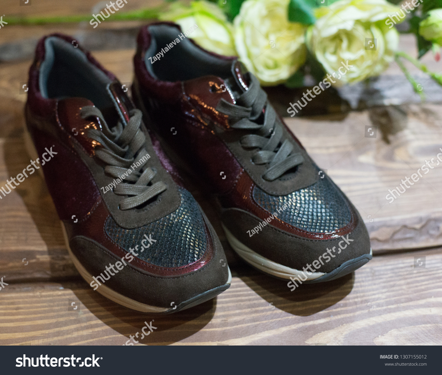 burgundy tennis shoes womens