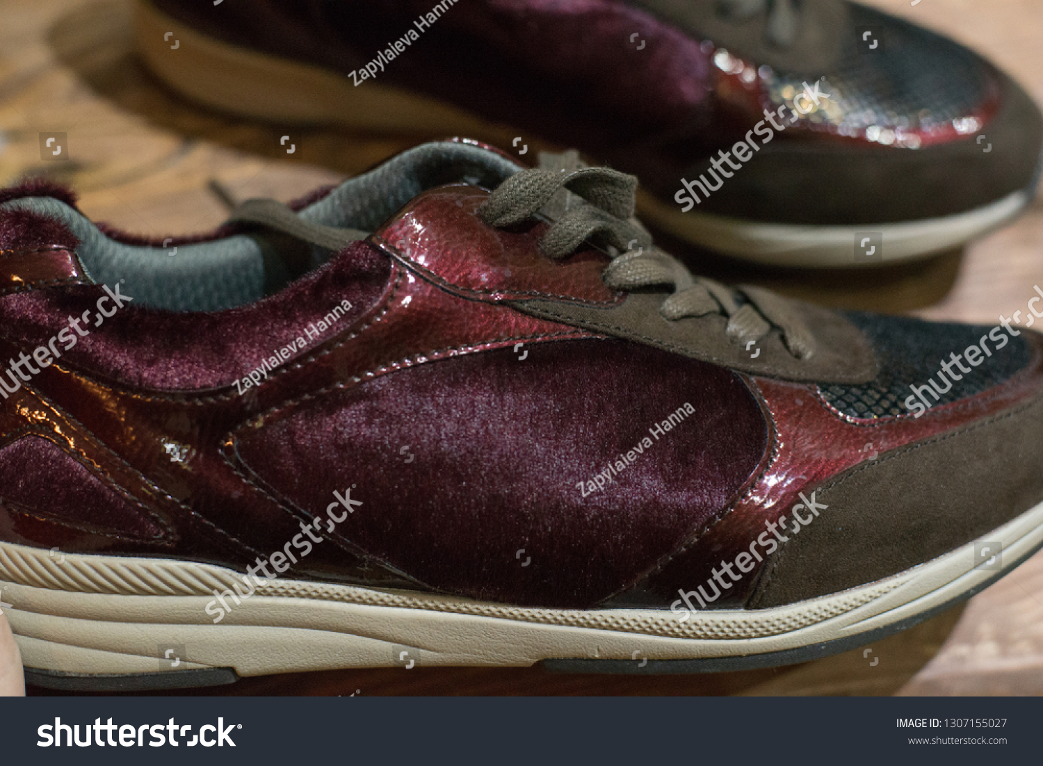 burgundy tennis shoes womens