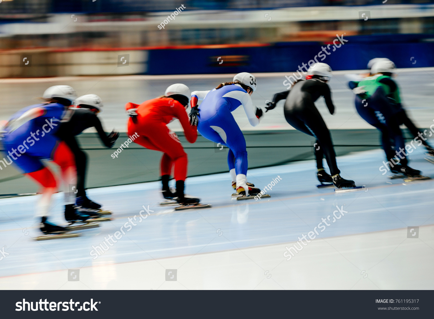 スピードスケートのマススタート競技で 女子スケート選手 の写真素材 今すぐ編集