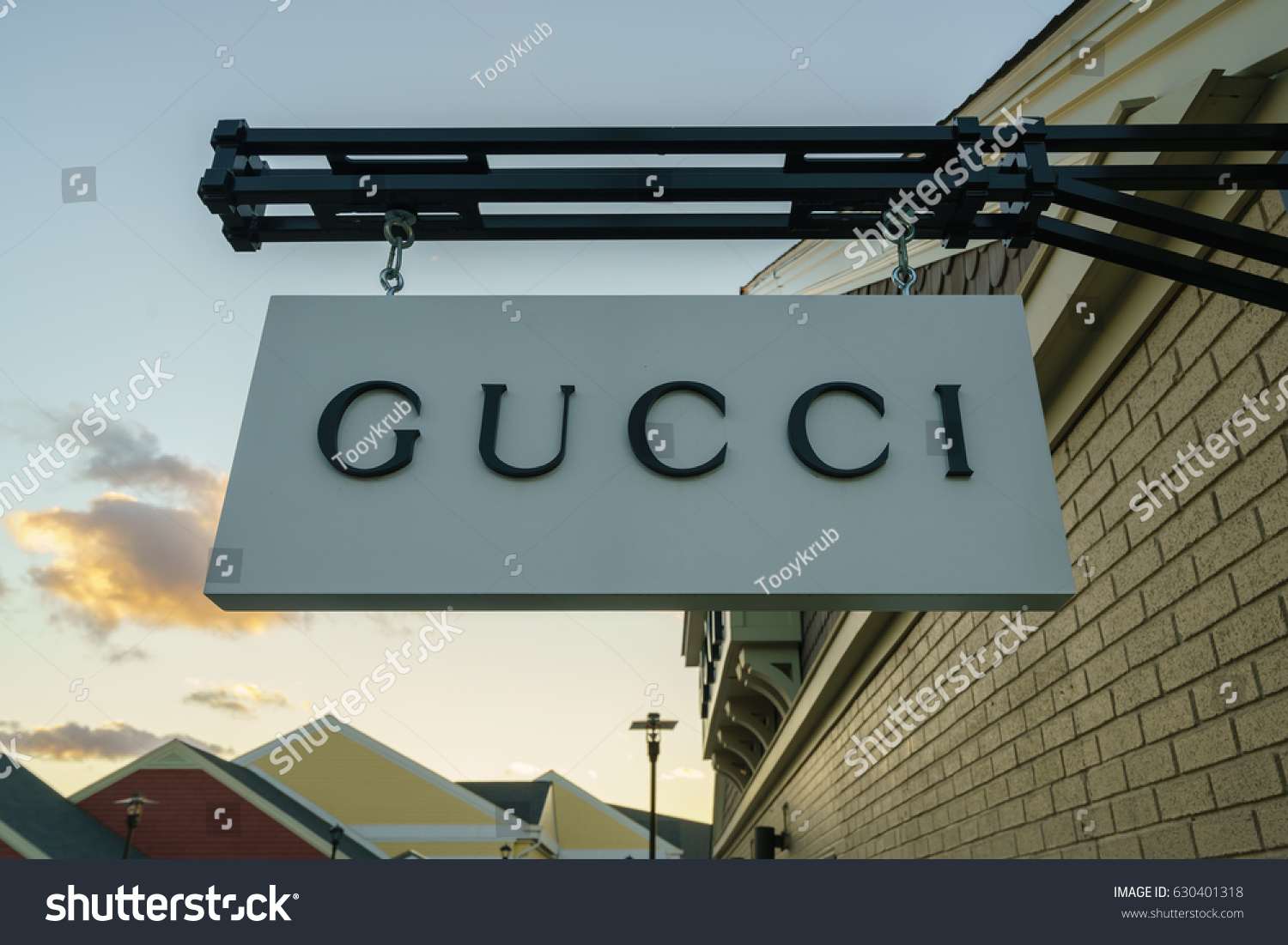 Woodbury New York Oct 26 Gucci Stock Photo 630401318 - Shutterstock