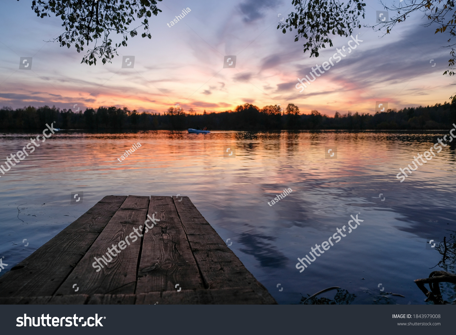 36,269 Lake dock sunset Images, Stock Photos & Vectors | Shutterstock