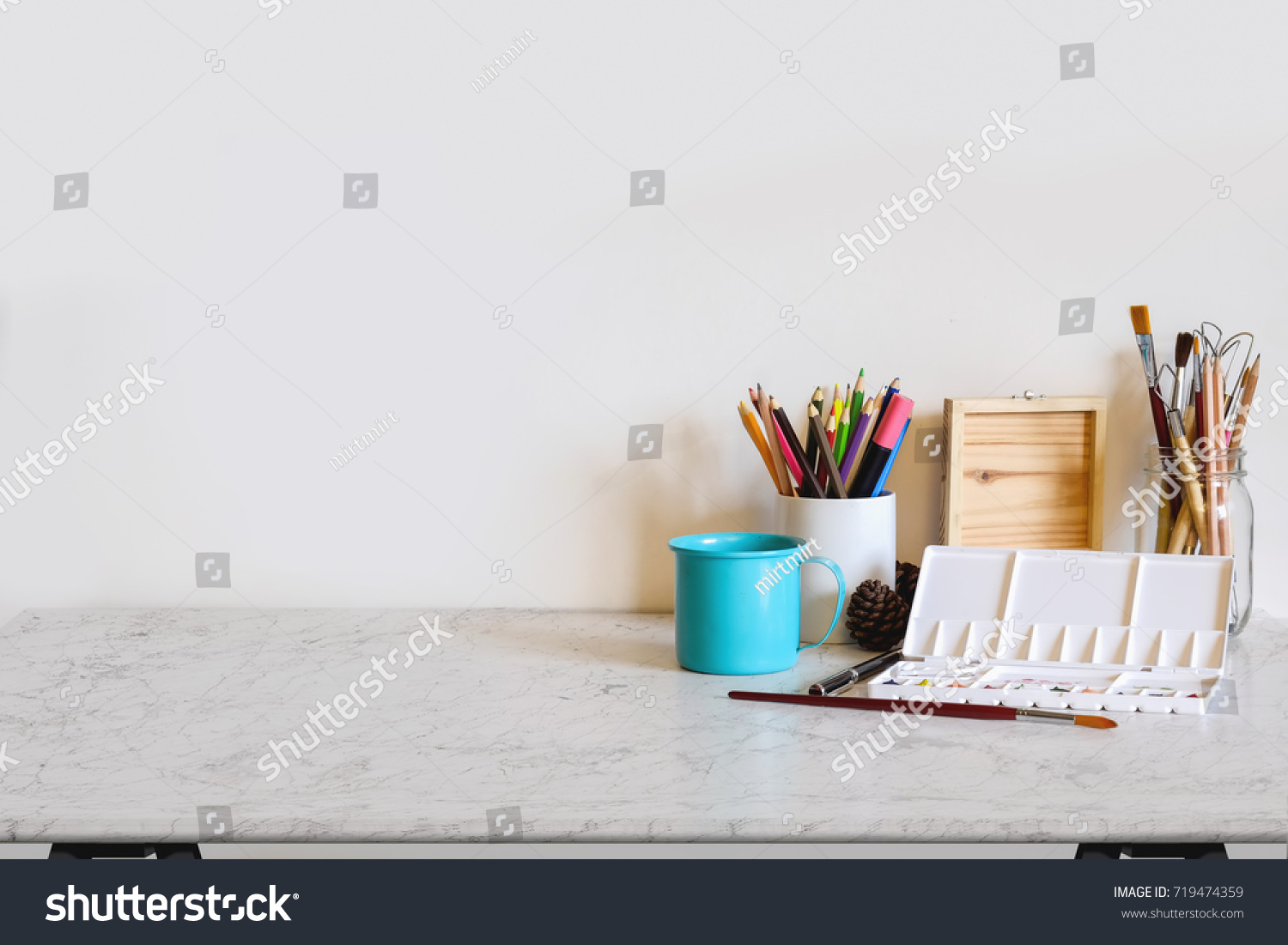 90,512 Artistic desk Images, Stock Photos & Vectors | Shutterstock