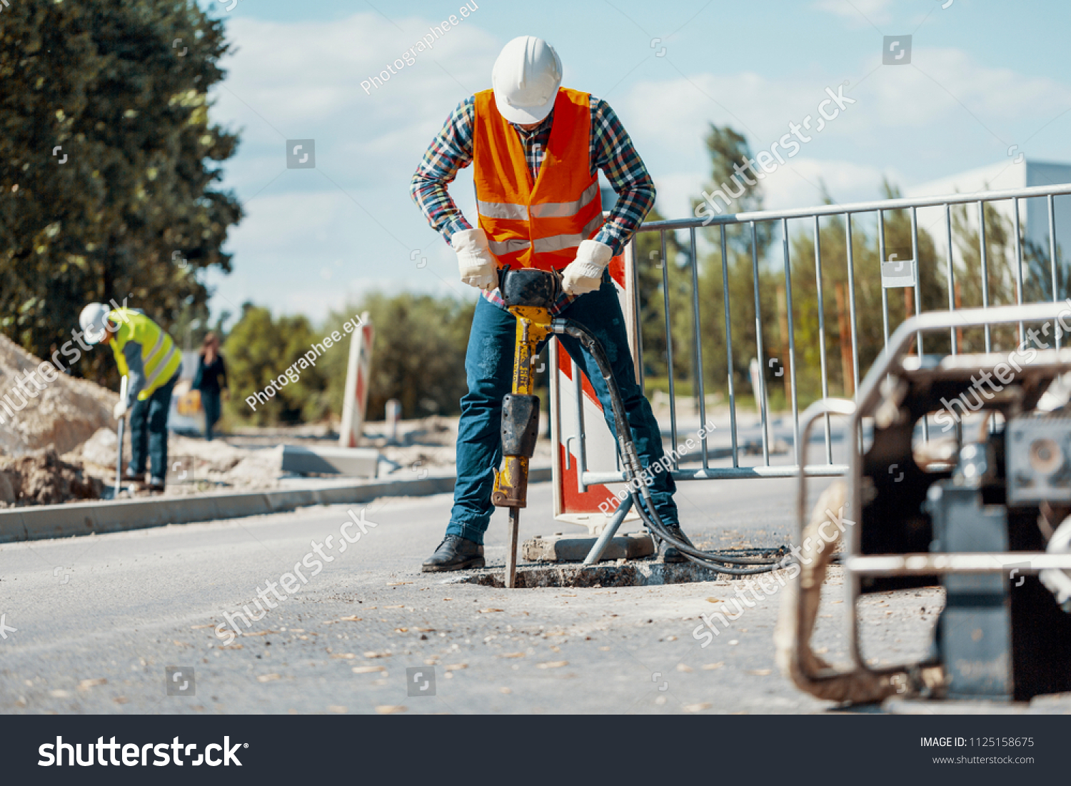 290,227 Street worker Images, Stock Photos & Vectors | Shutterstock